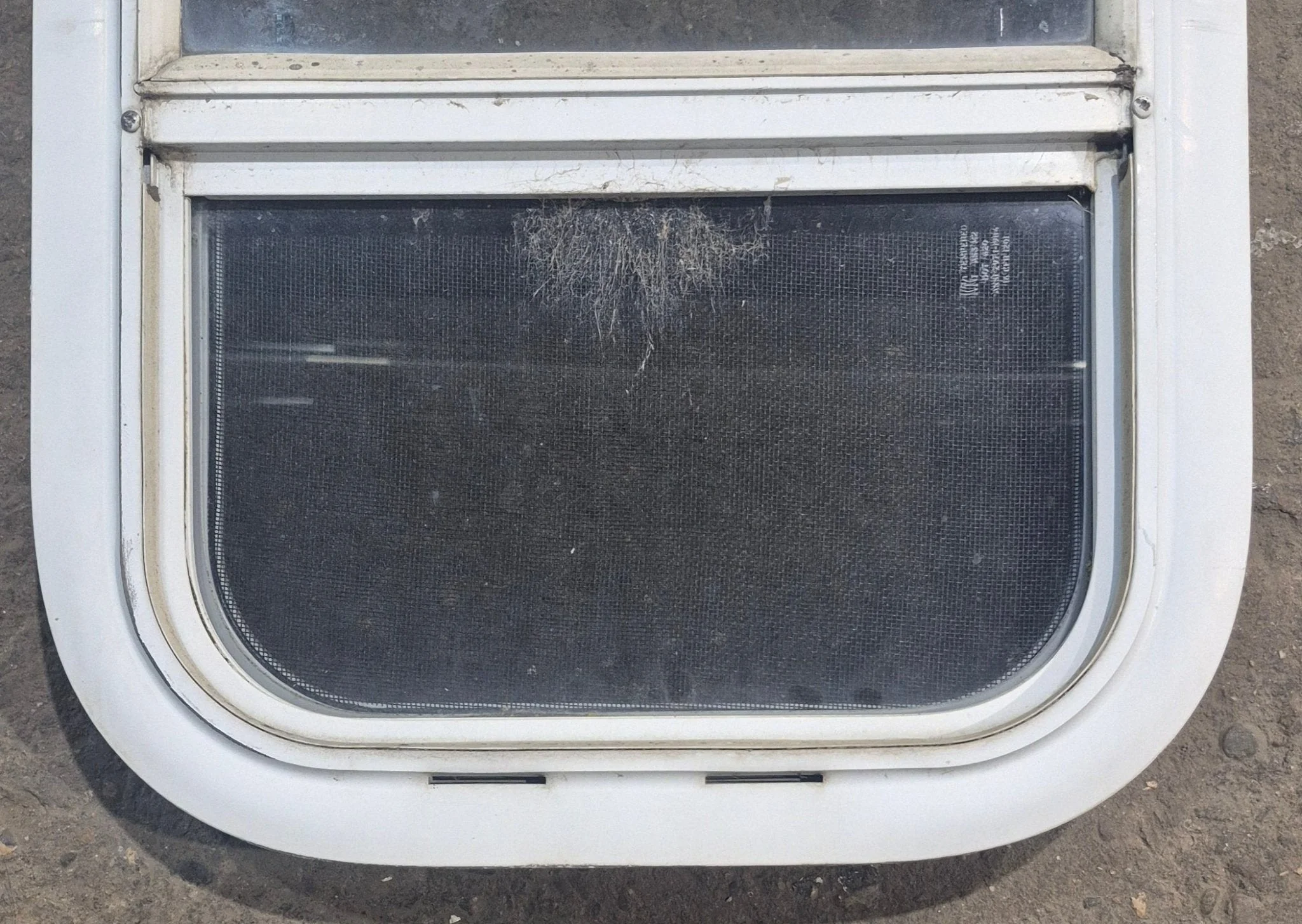 Used White Radius Opening Window : 14 1/4" W x 17 1/4" H x 1 7/8" D - Image 3