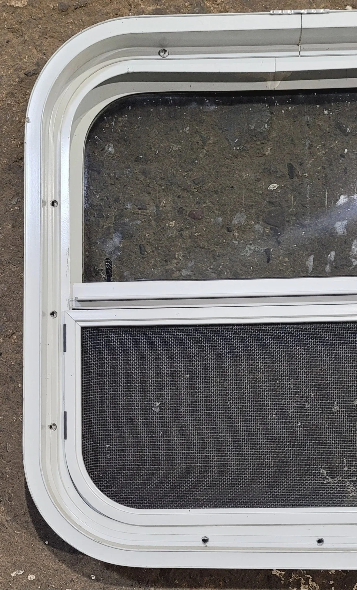 Used White Radius Opening Window : 17 1/2" W x 17 1/2" H x 1 7/8" D - Image 5