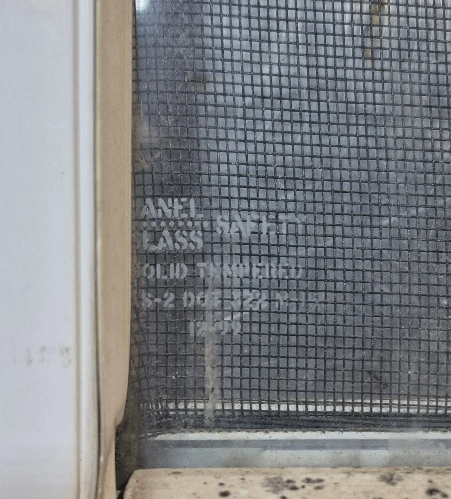 Used White Radius Opening Window : 18 1/4" W x 17 3/4" H x 1 3/4" D - Image 4
