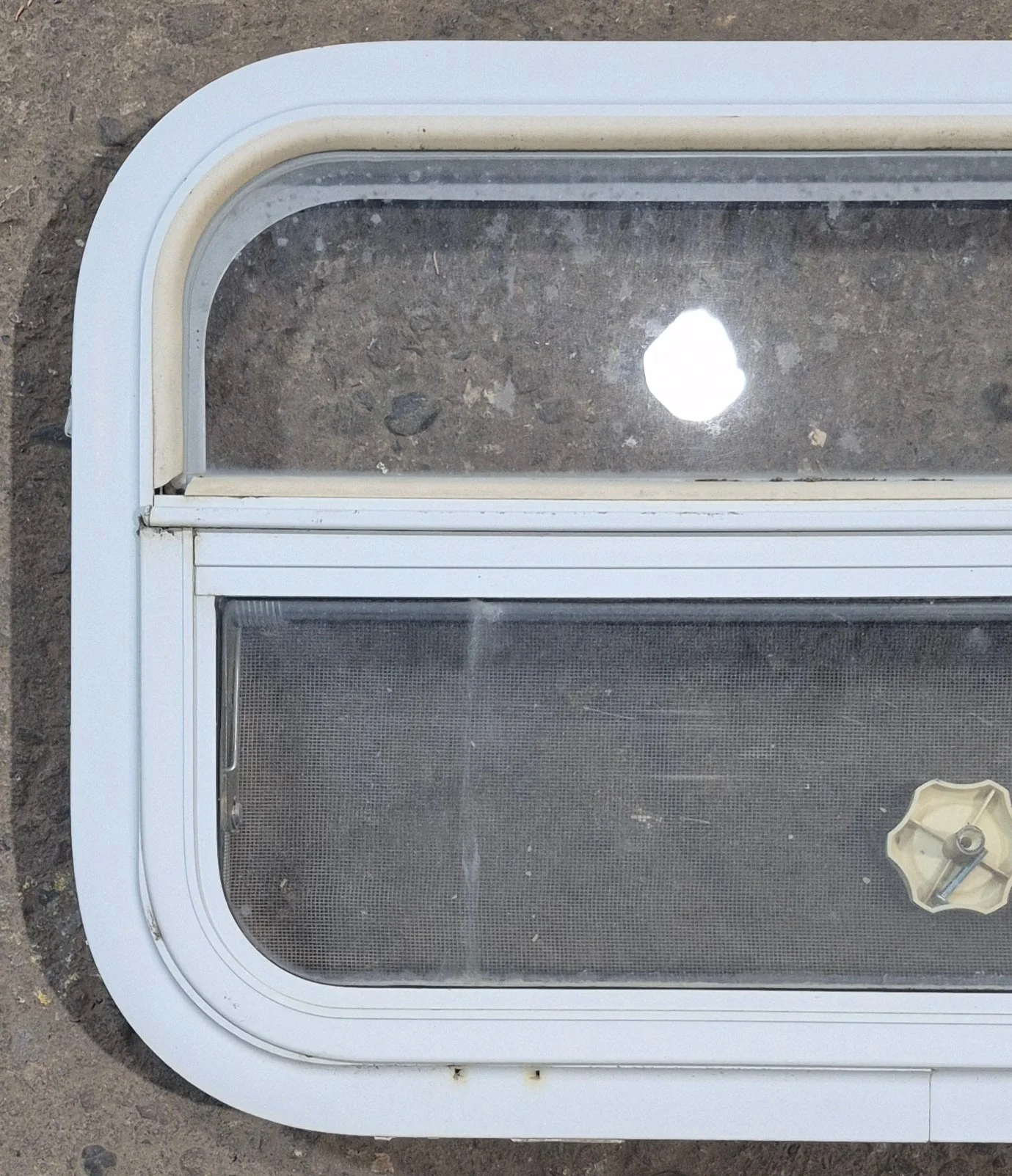 Used White Radius Opening Window : 23 1/2" W x 14 1/2" H x 1 7/8" D - Image 2