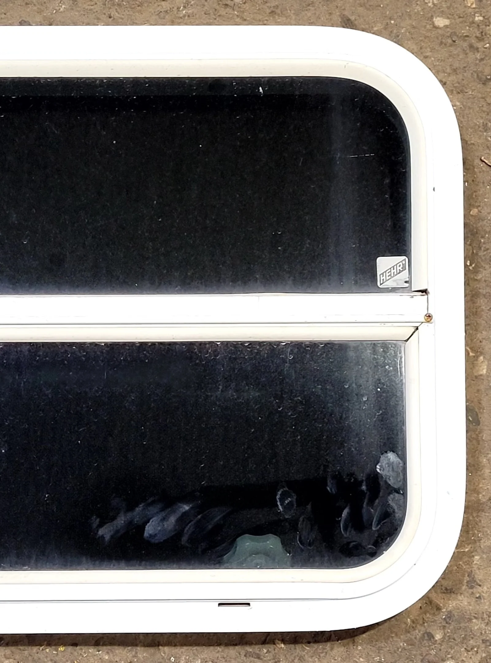 Used White Radius Opening Window : 23 1/2" W x 17 1/2" H x 1 1/2" D - Image 2