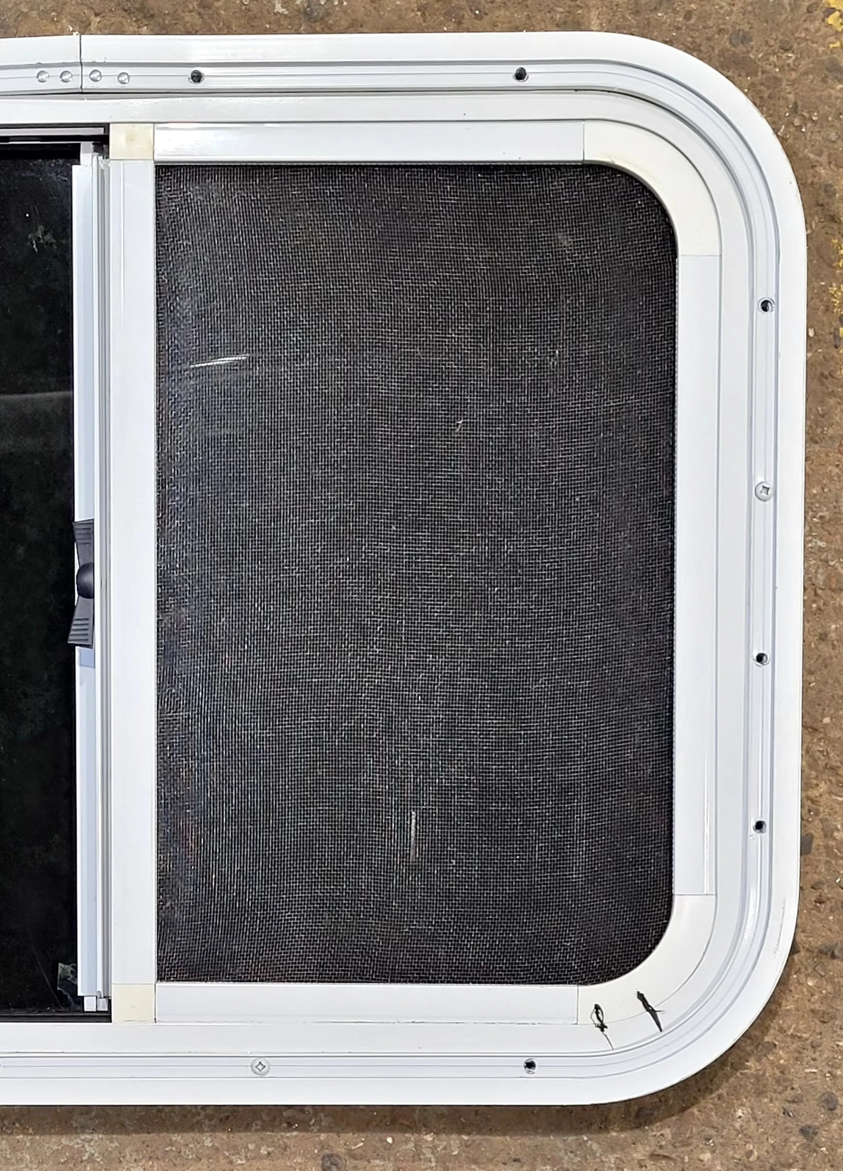 Used White Radius Opening Window : 23 1/2" W x 17 1/2" H x 1 1/4" D - Image 6