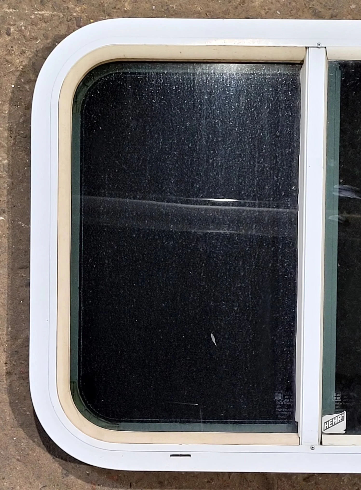 Used White Radius Opening Window : 23 1/2" W x 17 1/2" H x 1 3/4" D - Image 3