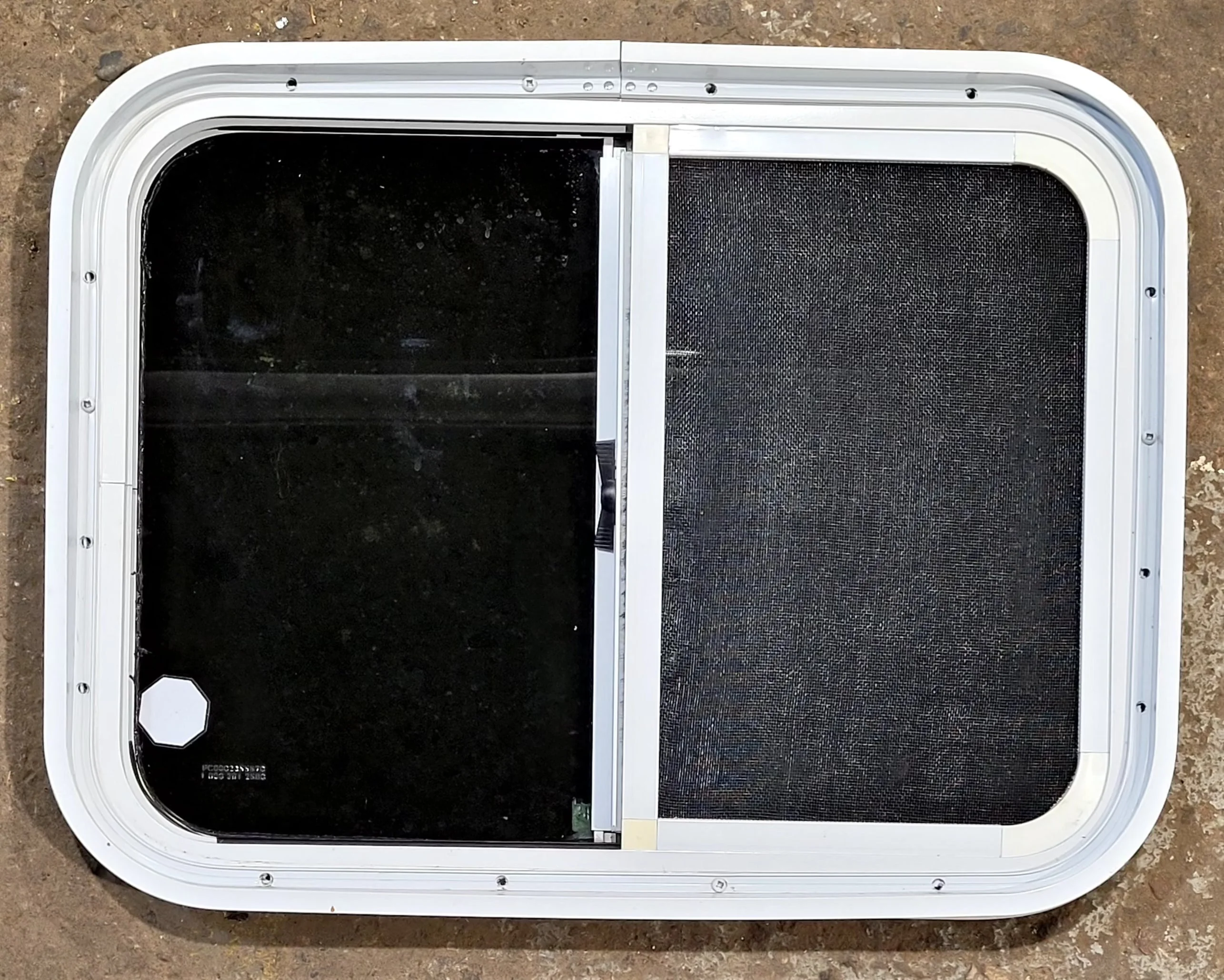 Used White Radius Opening Window : 23 1/2" W x 17 1/2" H x 1 3/4" D - Image 5