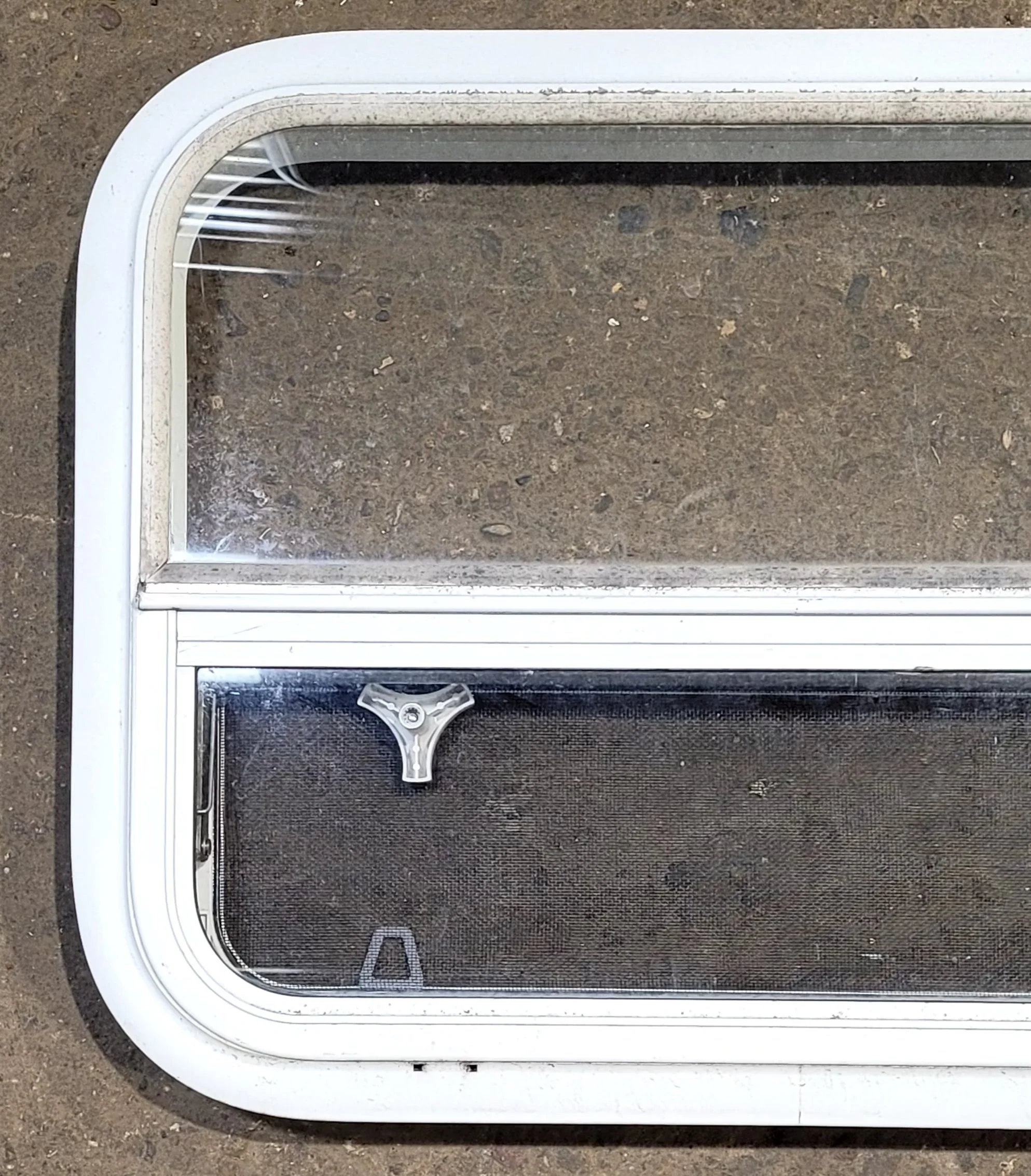 Used White Radius Opening Window : 23 1/2" W x 17 1/2" H x 1 7/8" D - Image 2