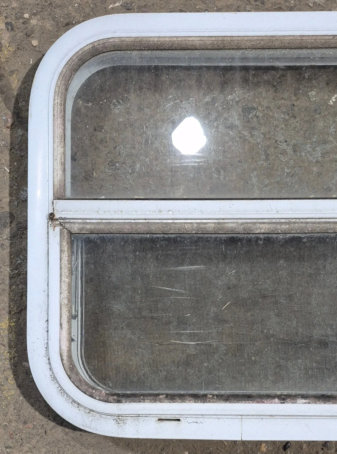 Used White Radius Opening Window : 23 1/2" W x 17 1/2" H x 1 7/8" D - Image 2