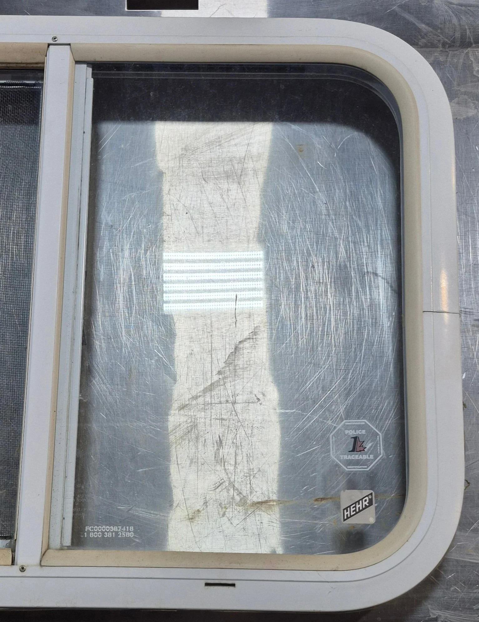 Used White Radius Opening Window : 23 1/2" W x 17 1/2" H x 1 7/8" D - Image 3