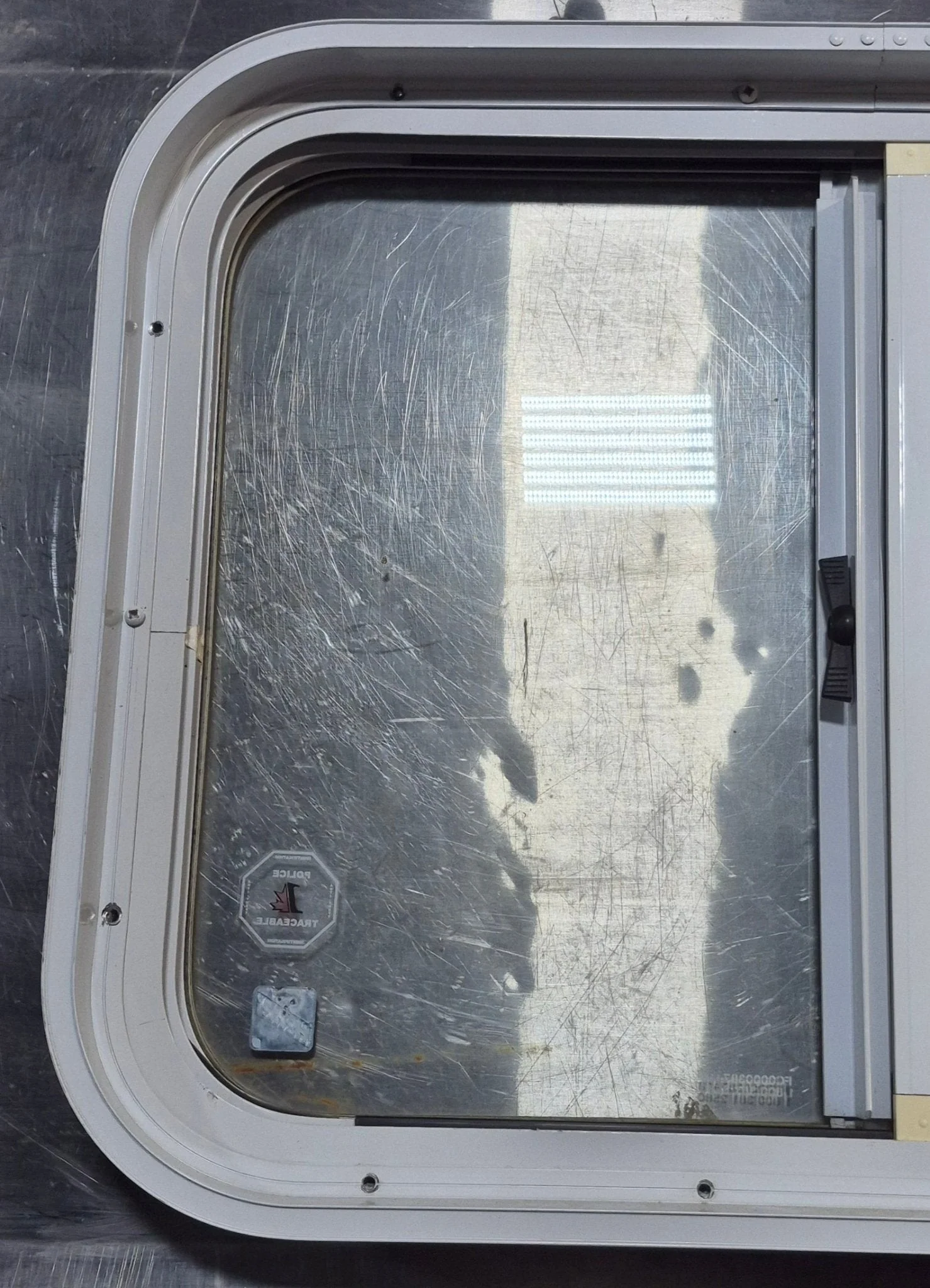 Used White Radius Opening Window : 23 1/2" W x 17 1/2" H x 1 7/8" D - Image 7