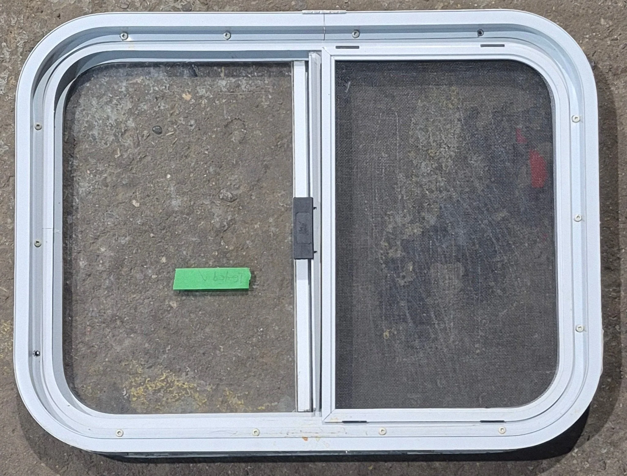 Used White Radius Opening Window : 23 1/2" W x 17 1/2" H x 1 7/8" D - Image 4