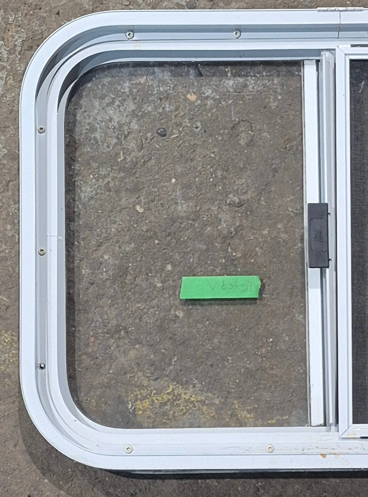 Used White Radius Opening Window : 23 1/2" W x 17 1/2" H x 1 7/8" D - Image 5