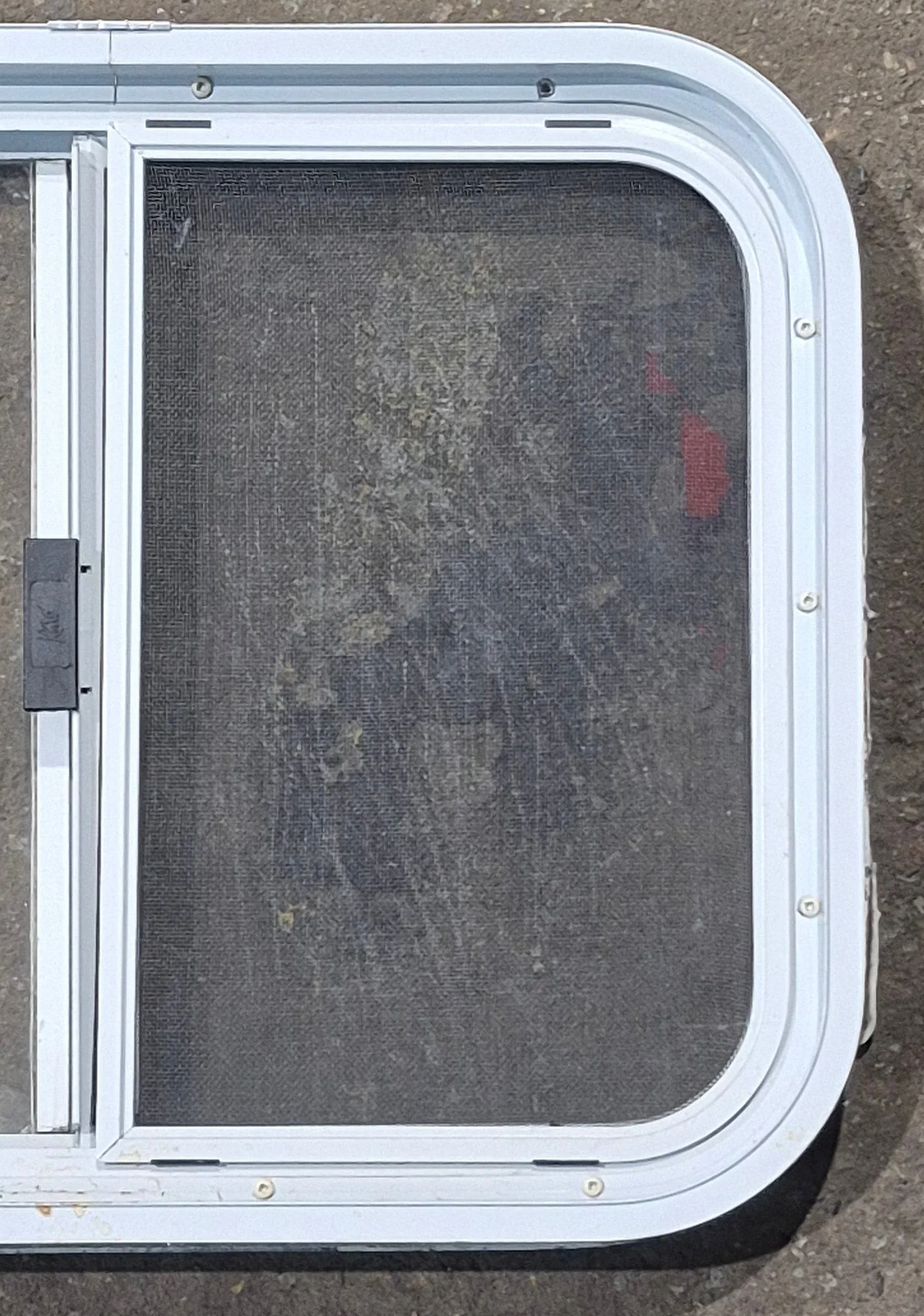 Used White Radius Opening Window : 23 1/2" W x 17 1/2" H x 1 7/8" D - Image 6