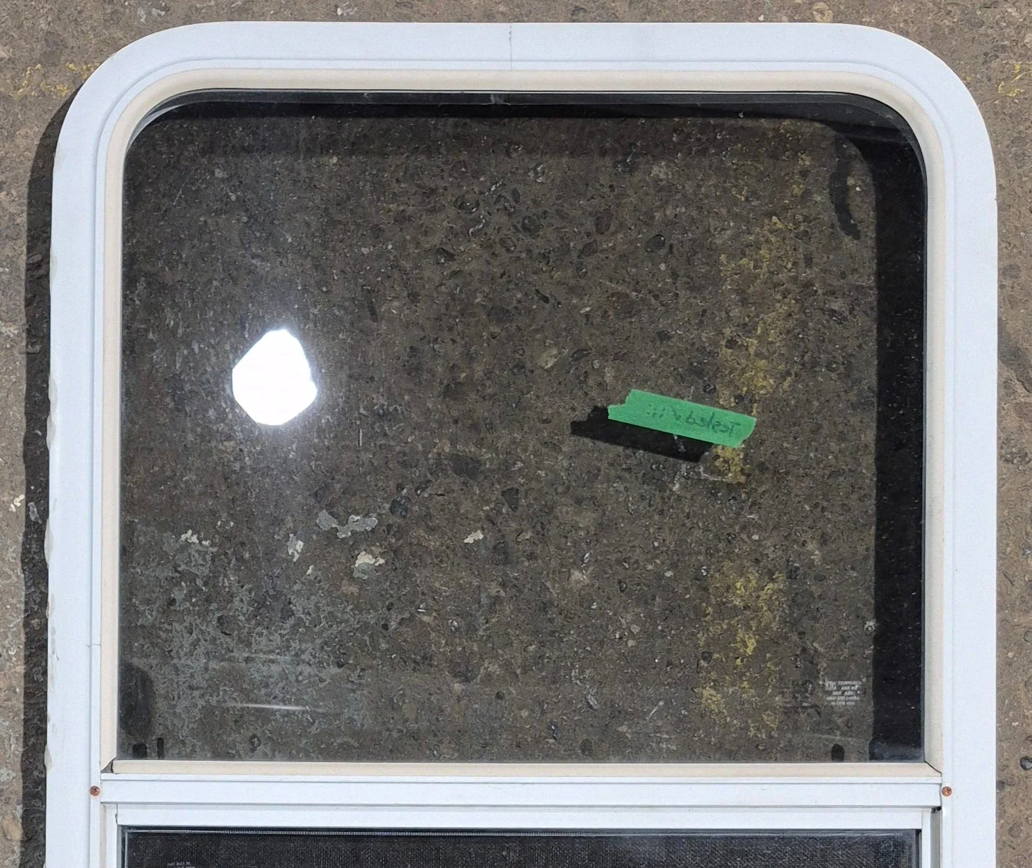Used White Radius Opening Window : 23 1/2" W x 39 1/4" H x 1 7/8" D - Image 3