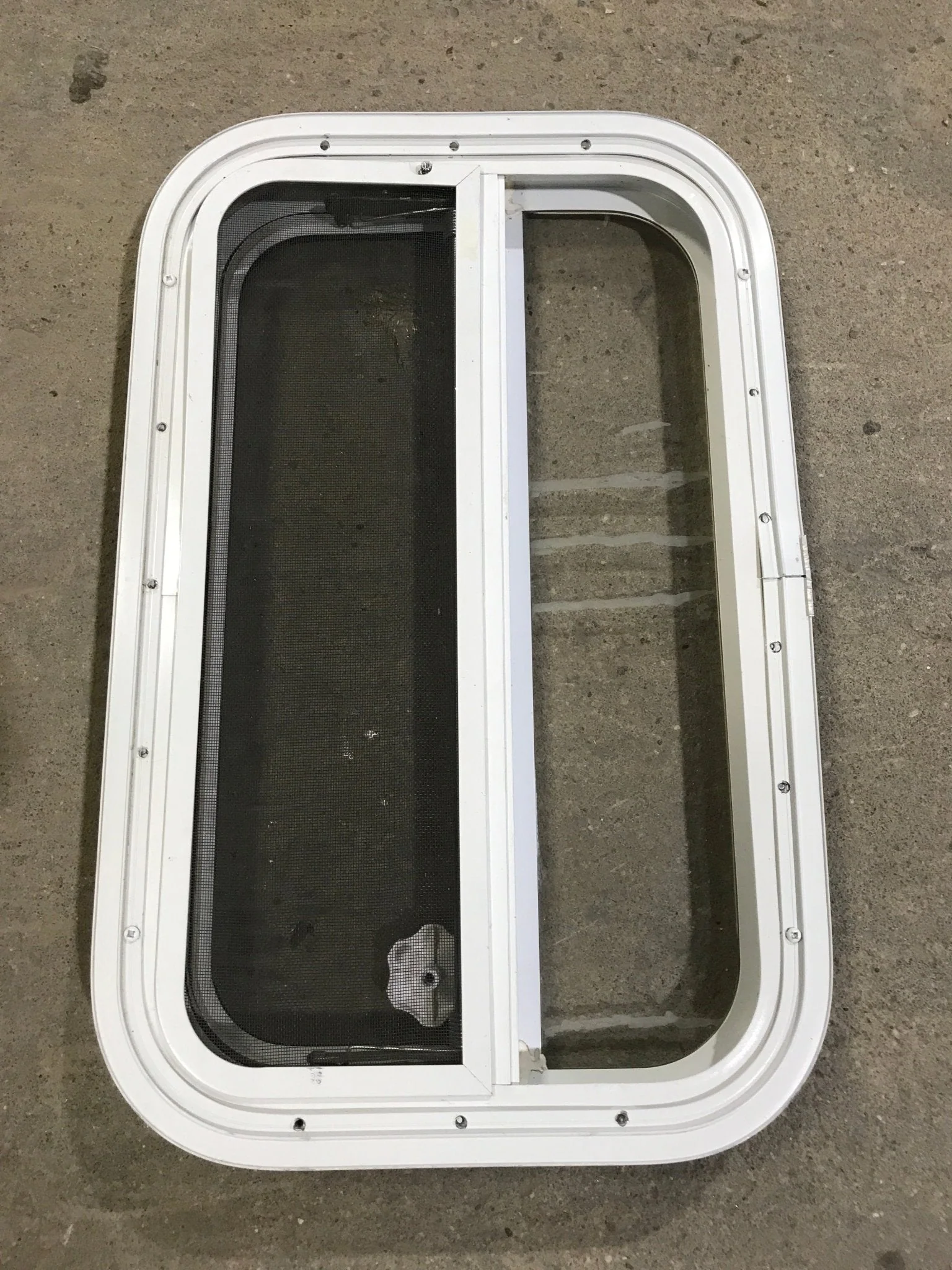 Used White Radius Opening Window : 23 1/4" W X 14 1/2" H X 1 1/2" D - Image 5