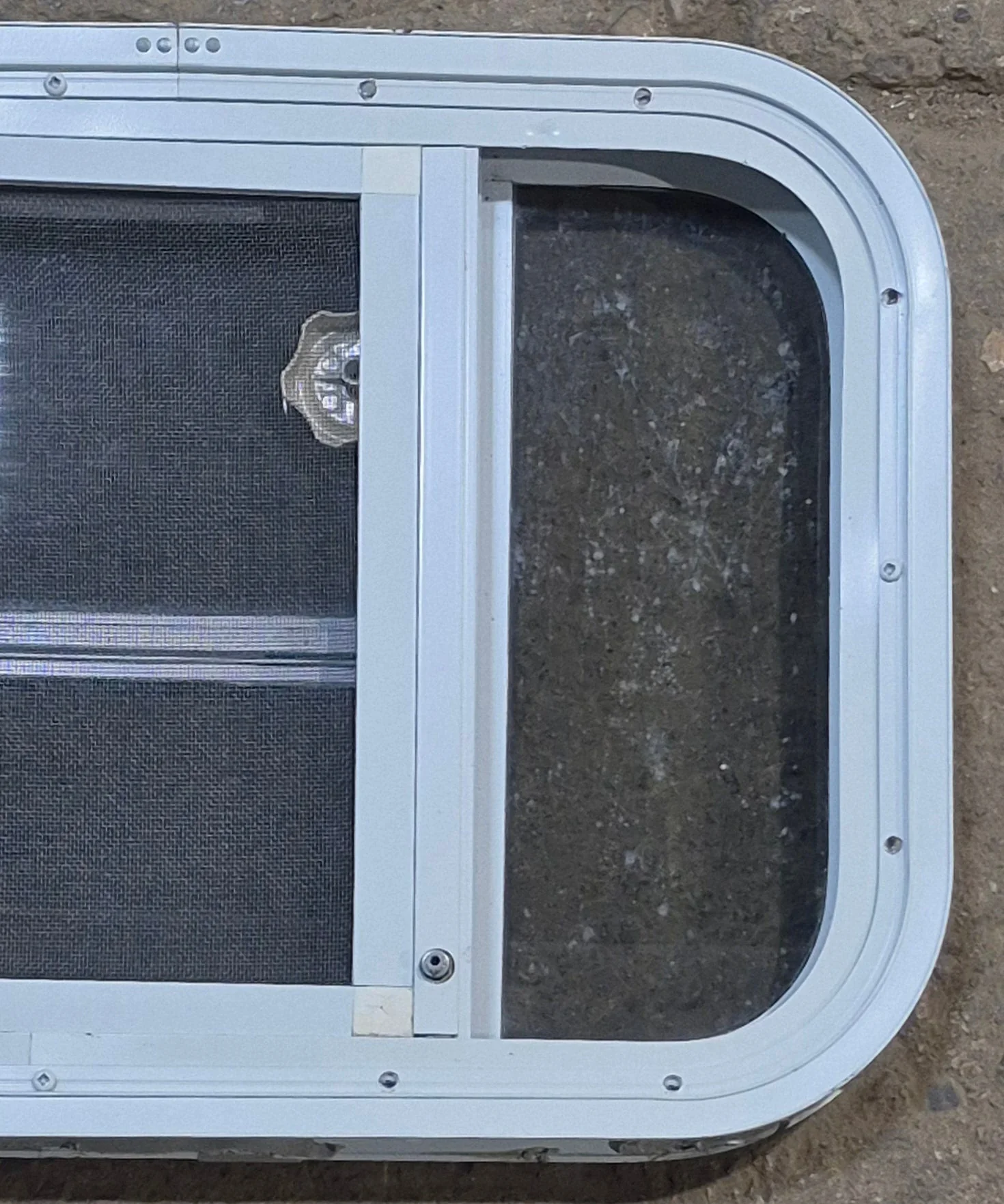 Used White Radius Opening Window : 23 1/4" W x 14 1/2" H x 1 7/8" D - Image 6