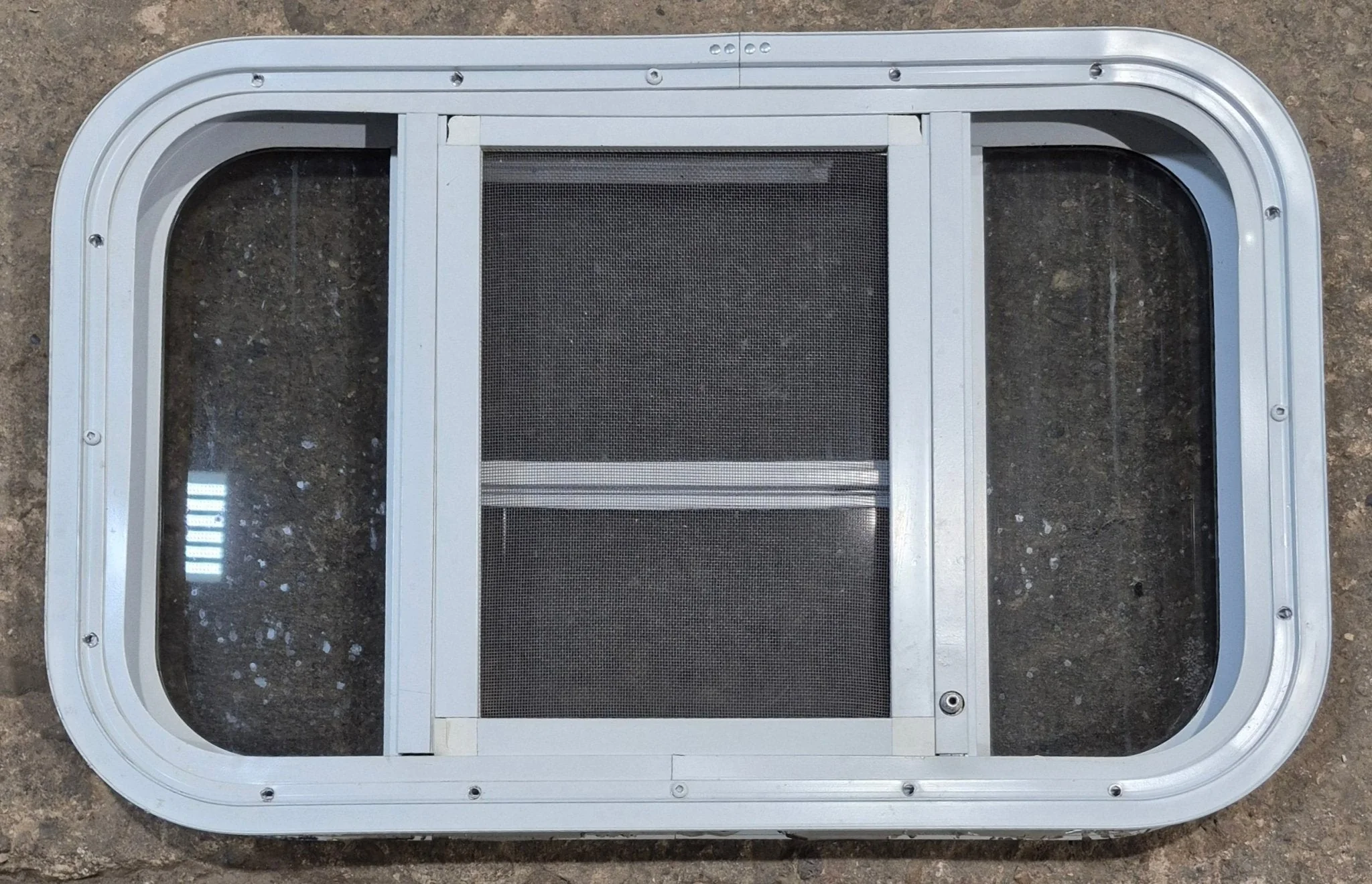 Used White Radius Opening Window : 23 1/4" W x 14 1/4" H x 1 7/8" D - Image 4