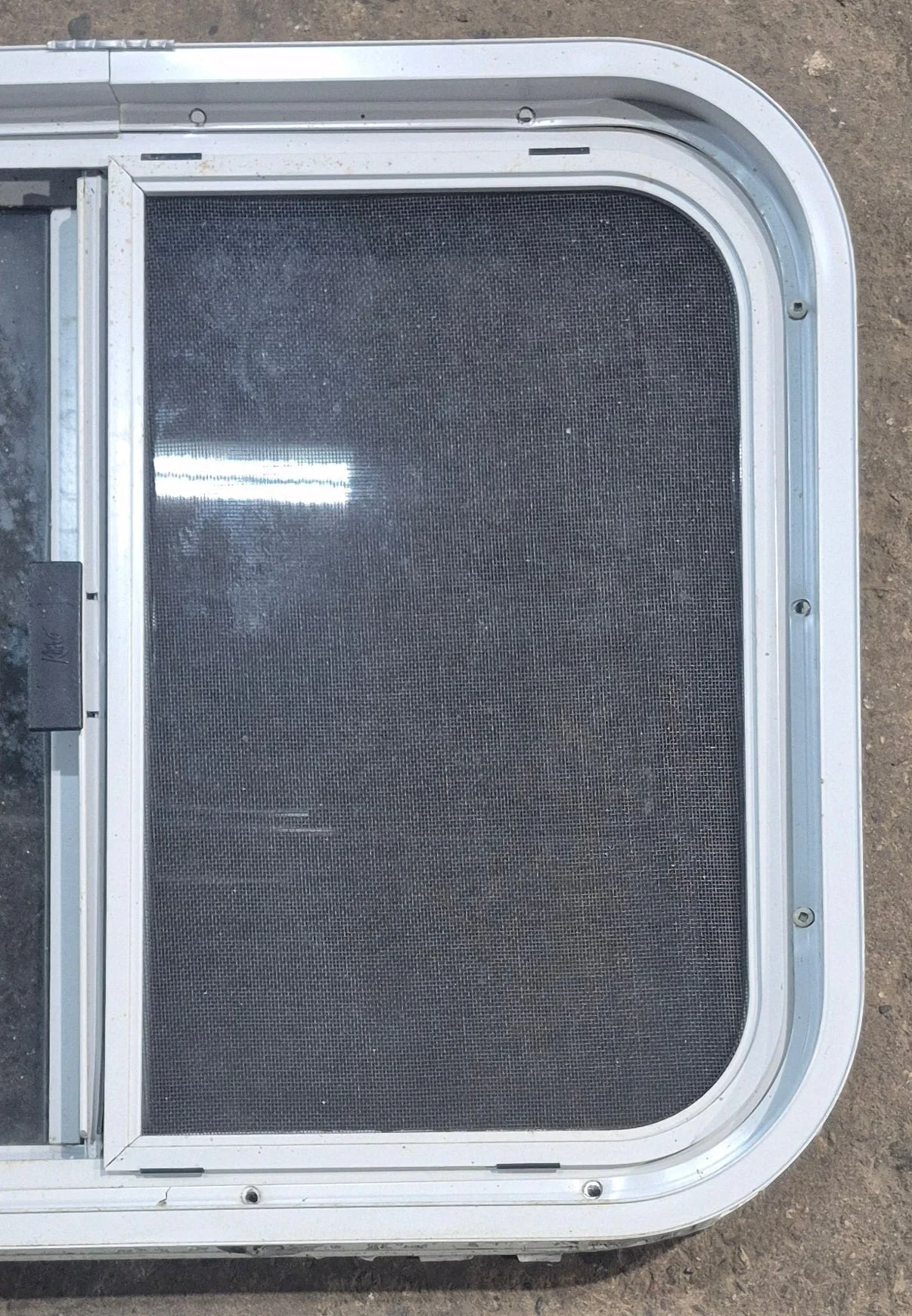 Used White Radius Opening Window : 23 1/4" W x 17 1/2" H x 1 7/8" D - Image 7