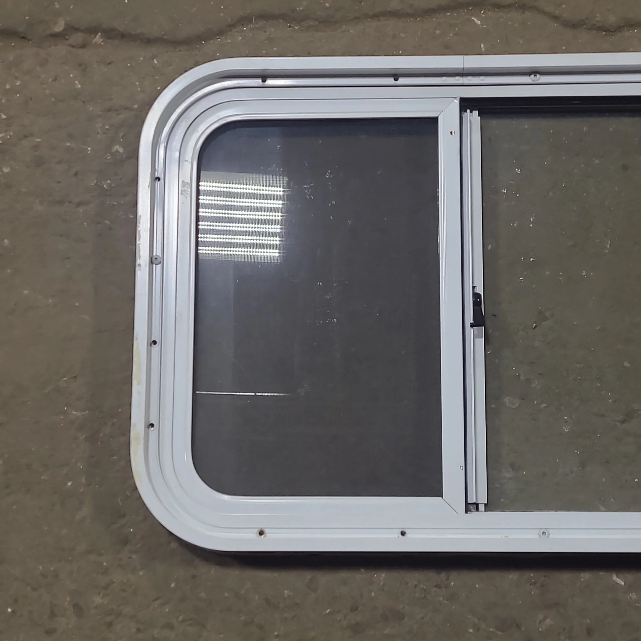 Used White Radius Opening Window : 24 1/4" W x 17 3/4" H x 1 3/4" D - Image 11