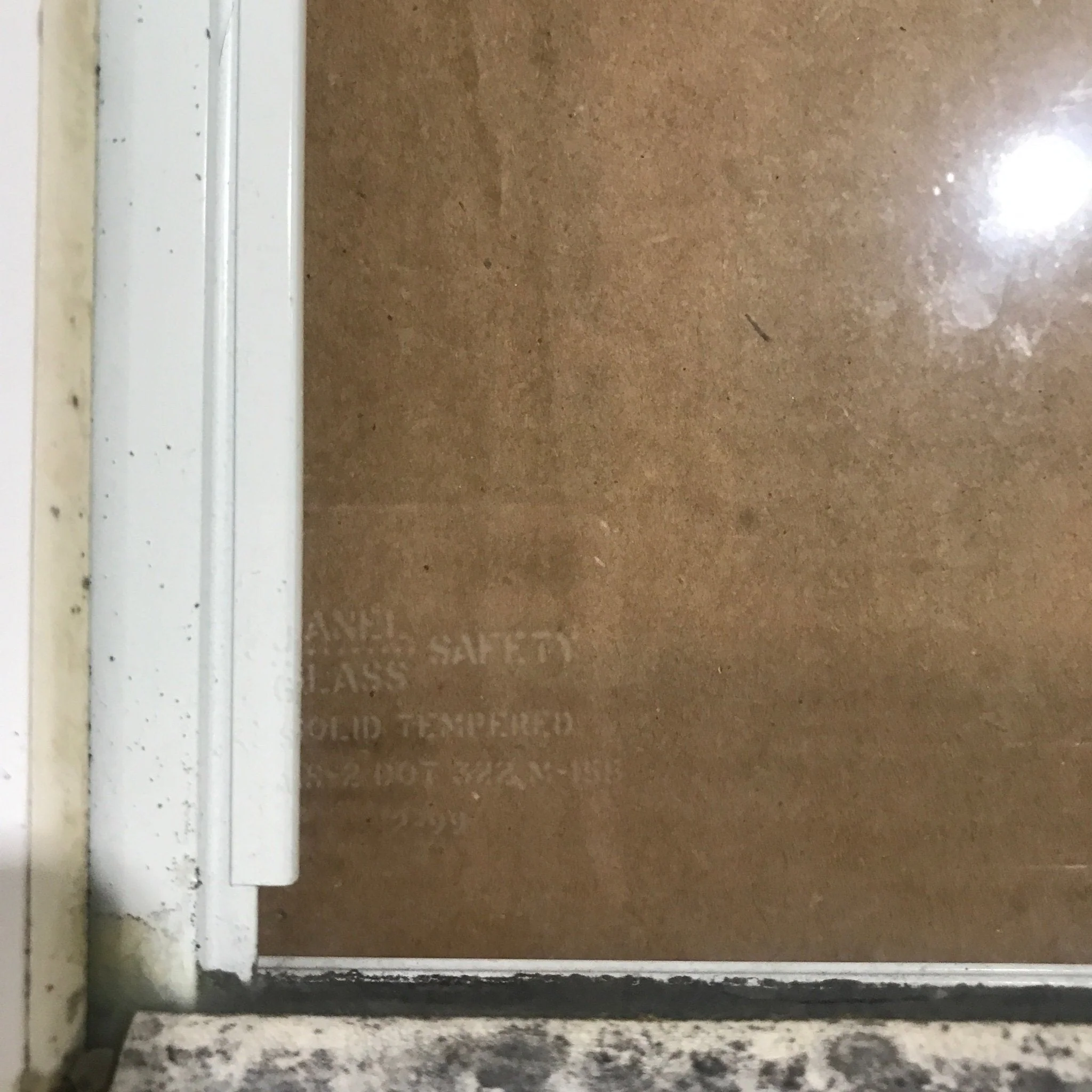 Used White Radius Opening Window : 24 1/4" W x 17 3/4" H x 1 7/8" D - Image 4