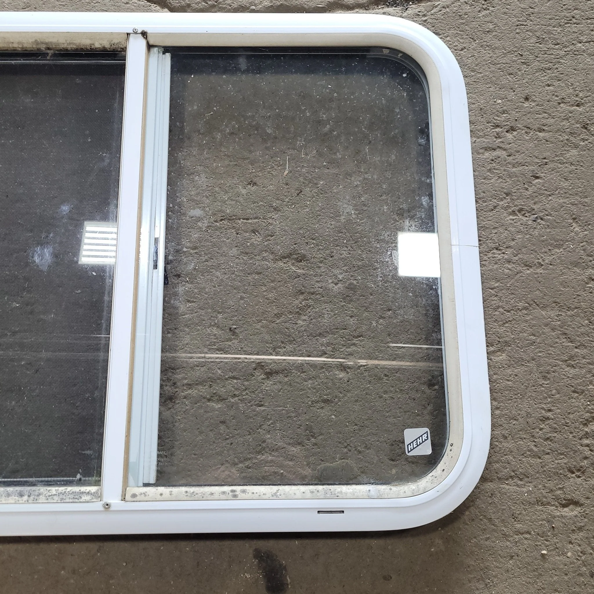 Used White Radius Opening Window : 26 1/2" X 20 5/8" X 2" D - Image 3