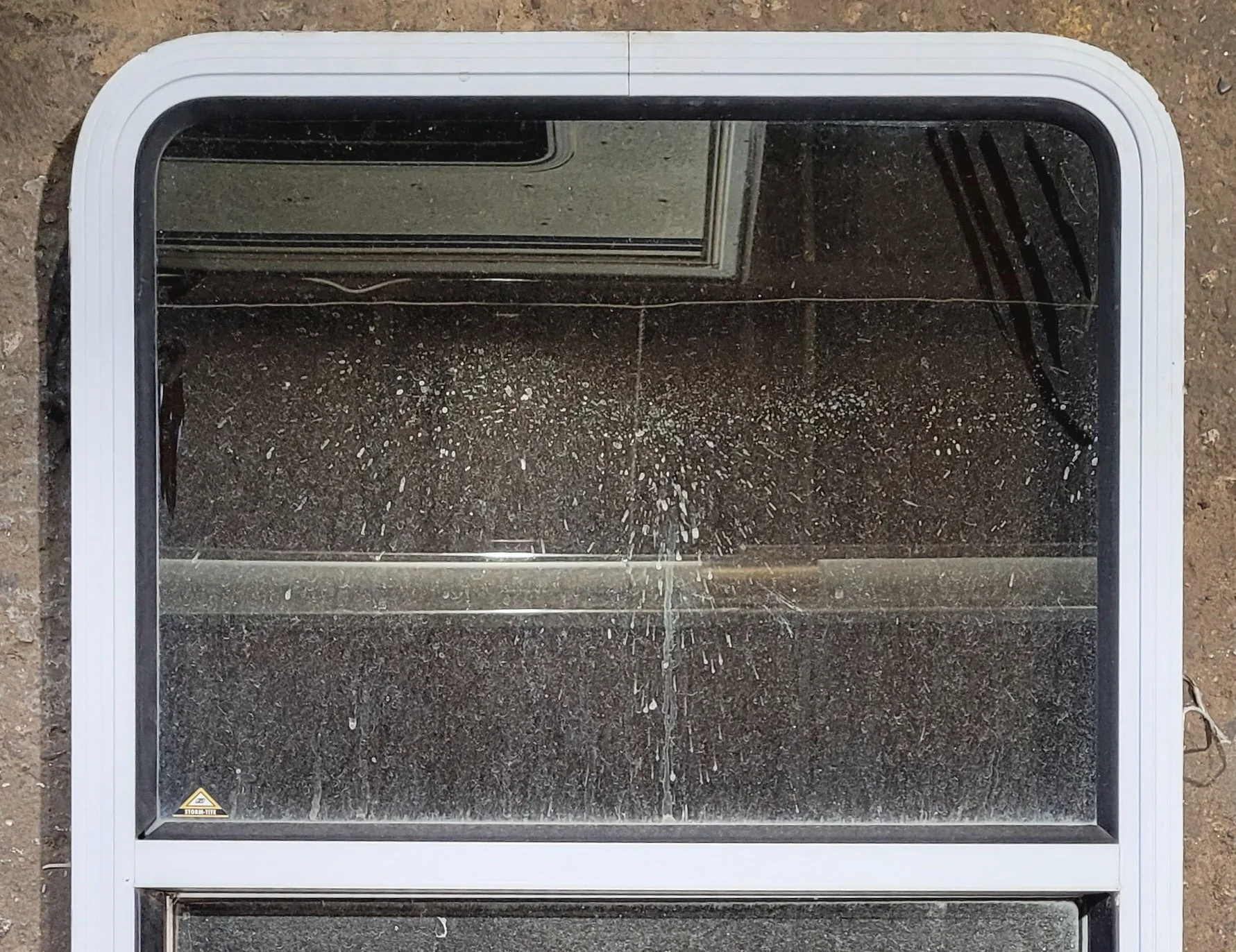 Used White Radius Opening Window : 26" W x 39 1/2" H x 1 7/8" D - Image 3