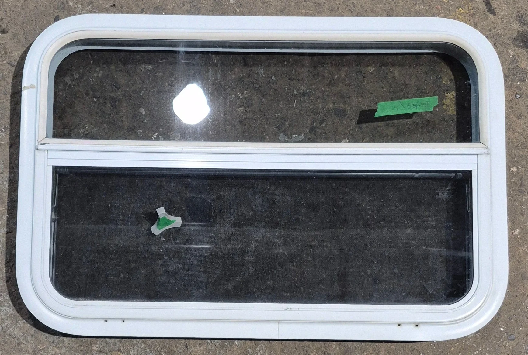 Used White Radius Opening Window : 29 1/2" W x 19 1/4" H x 1 7/8" D