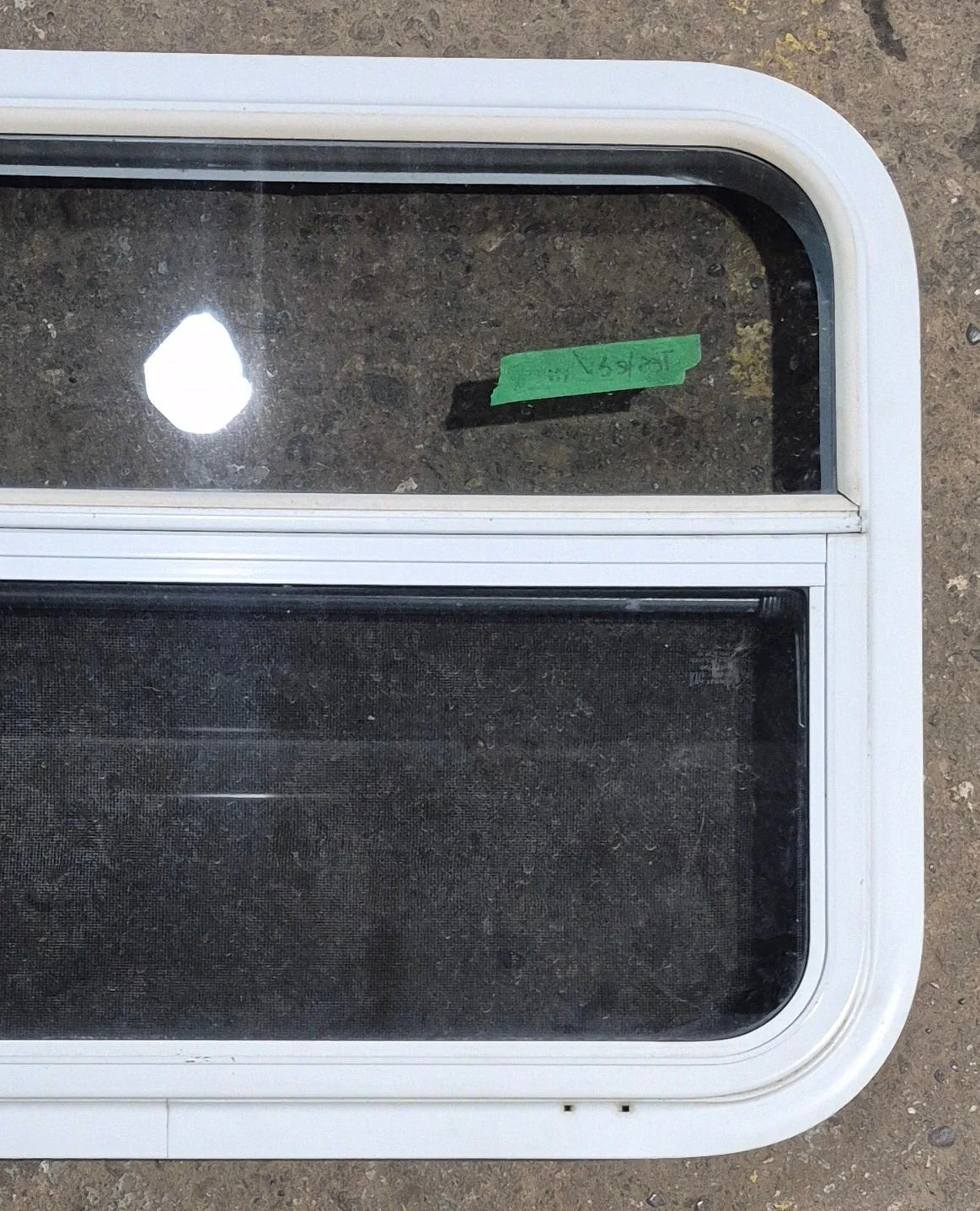 Used White Radius Opening Window : 29 1/2" W x 19 1/4" H x 1 7/8" D - Image 2