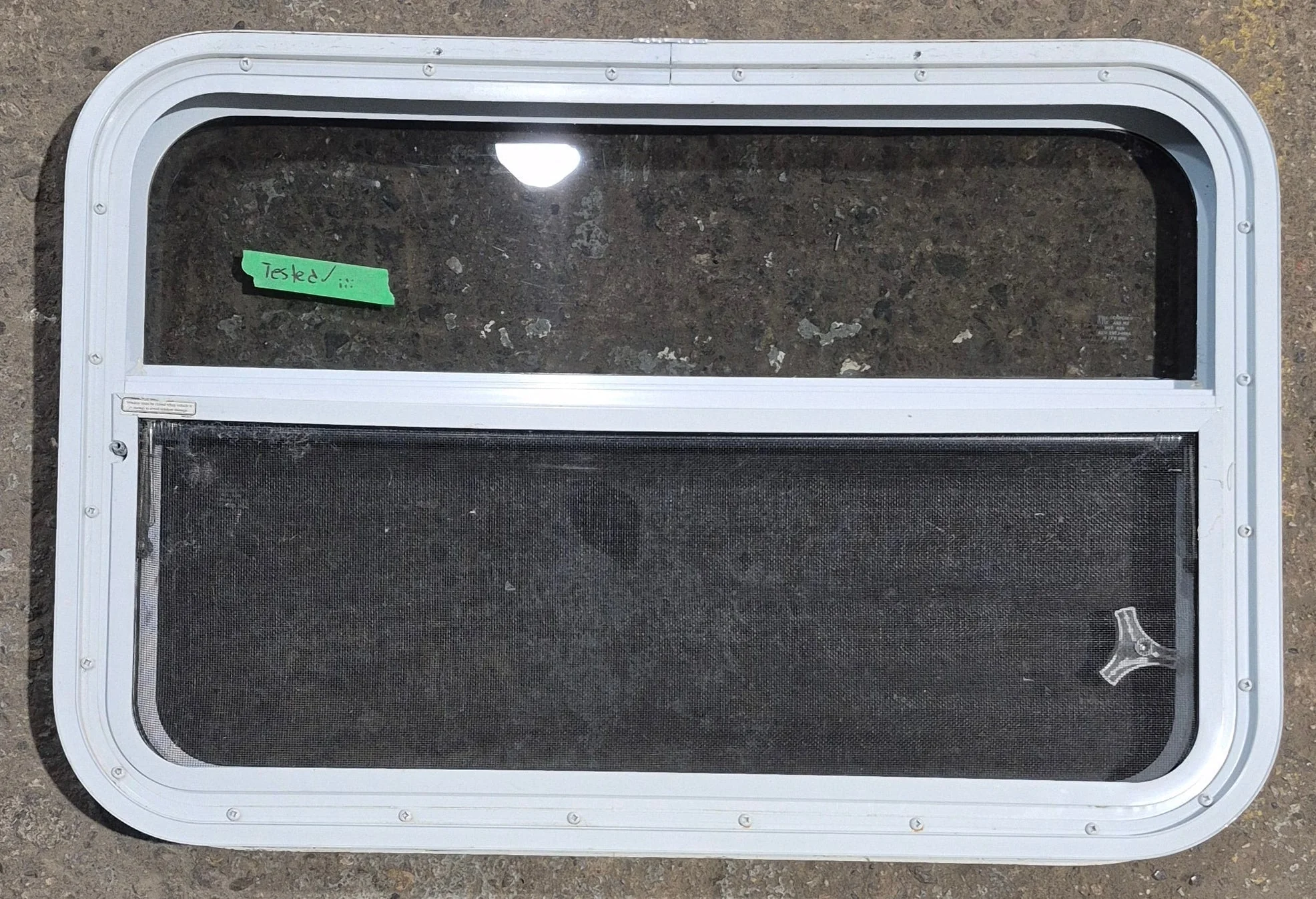 Used White Radius Opening Window : 29 1/2" W x 19 1/4" H x 1 7/8" D - Image 5