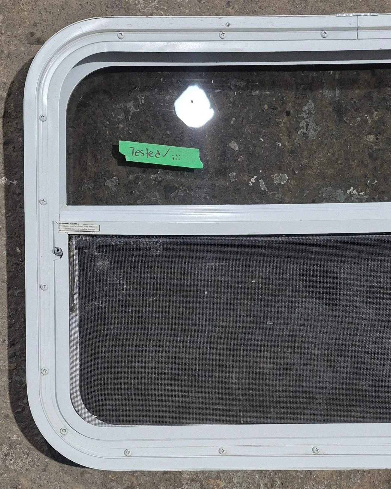 Used White Radius Opening Window : 29 1/2" W x 19 1/4" H x 1 7/8" D - Image 7