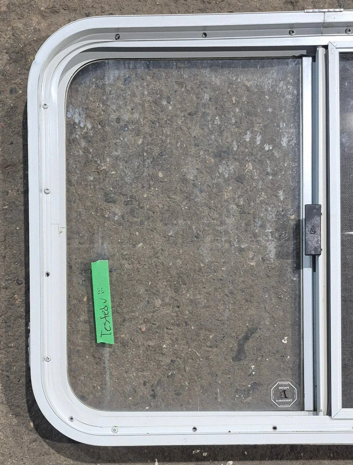 Used White Radius Opening Window : 29 1/2" W x 21 1/4" H x 1 3/4" D - Image 7
