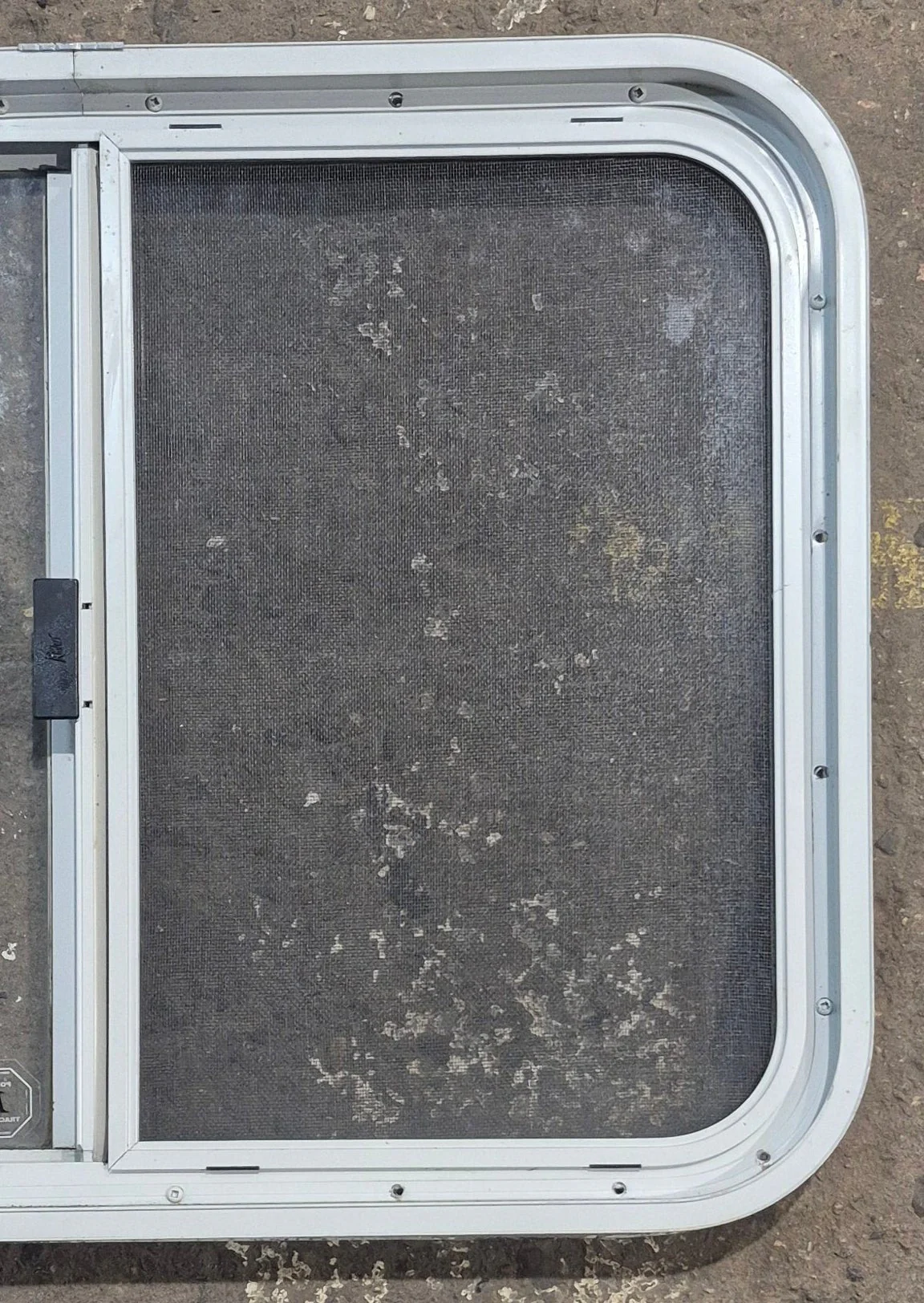 Used White Radius Opening Window : 29 1/2" W x 21 1/4" H x 1 3/4" D - Image 8