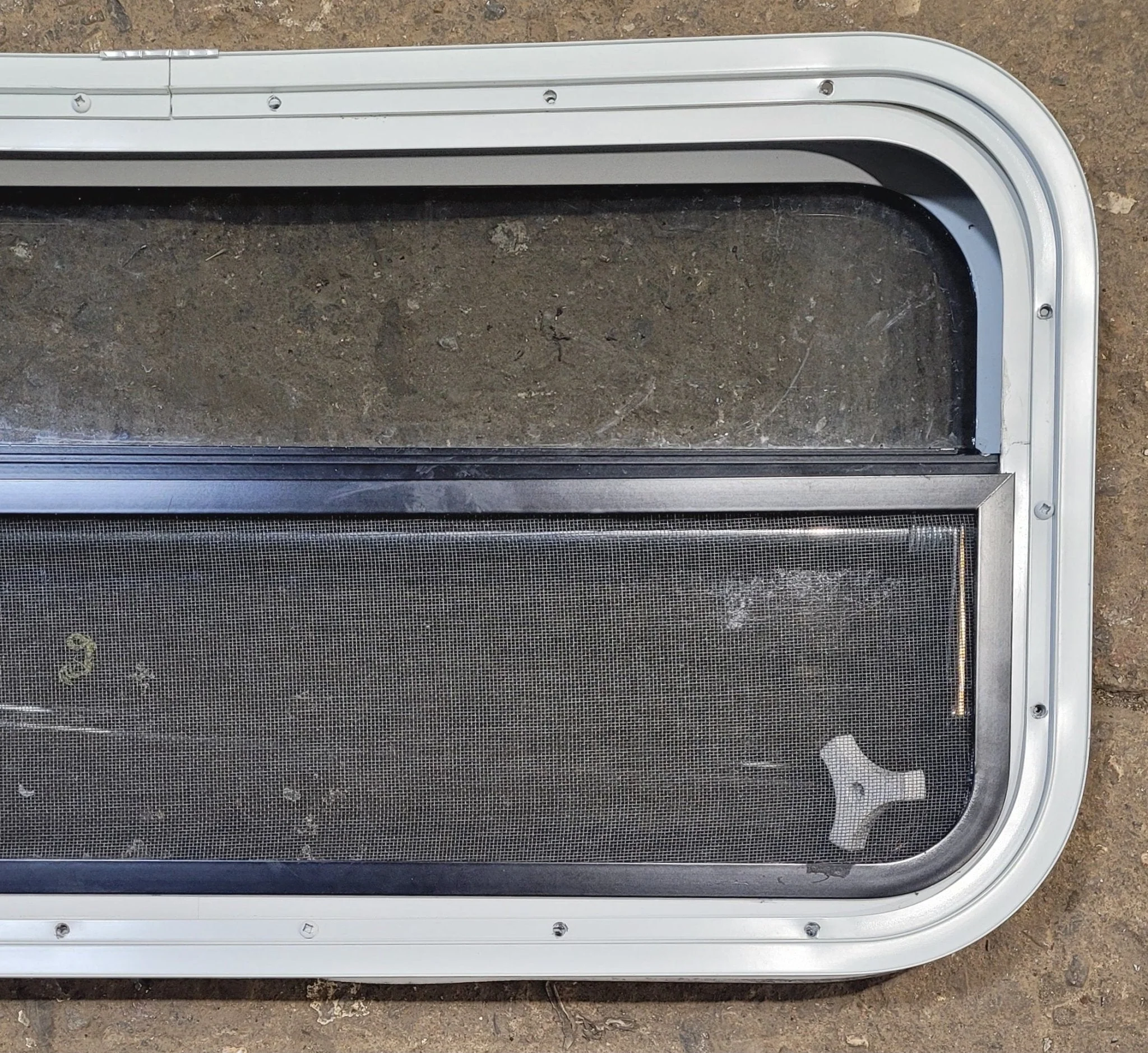Used White Radius Opening Window : 29 1/4" W x 14 1/4" H x 1 3/4" D - Image 5
