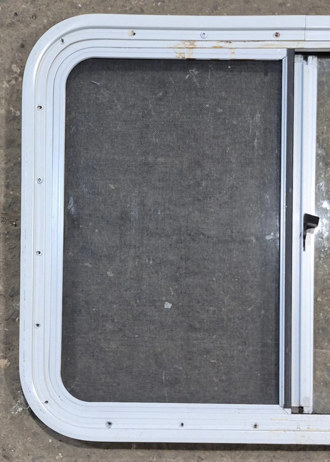 Used White Radius Opening Window : 29 1/4" W x 21 1/2" H x 1 1/4" D - Image 5