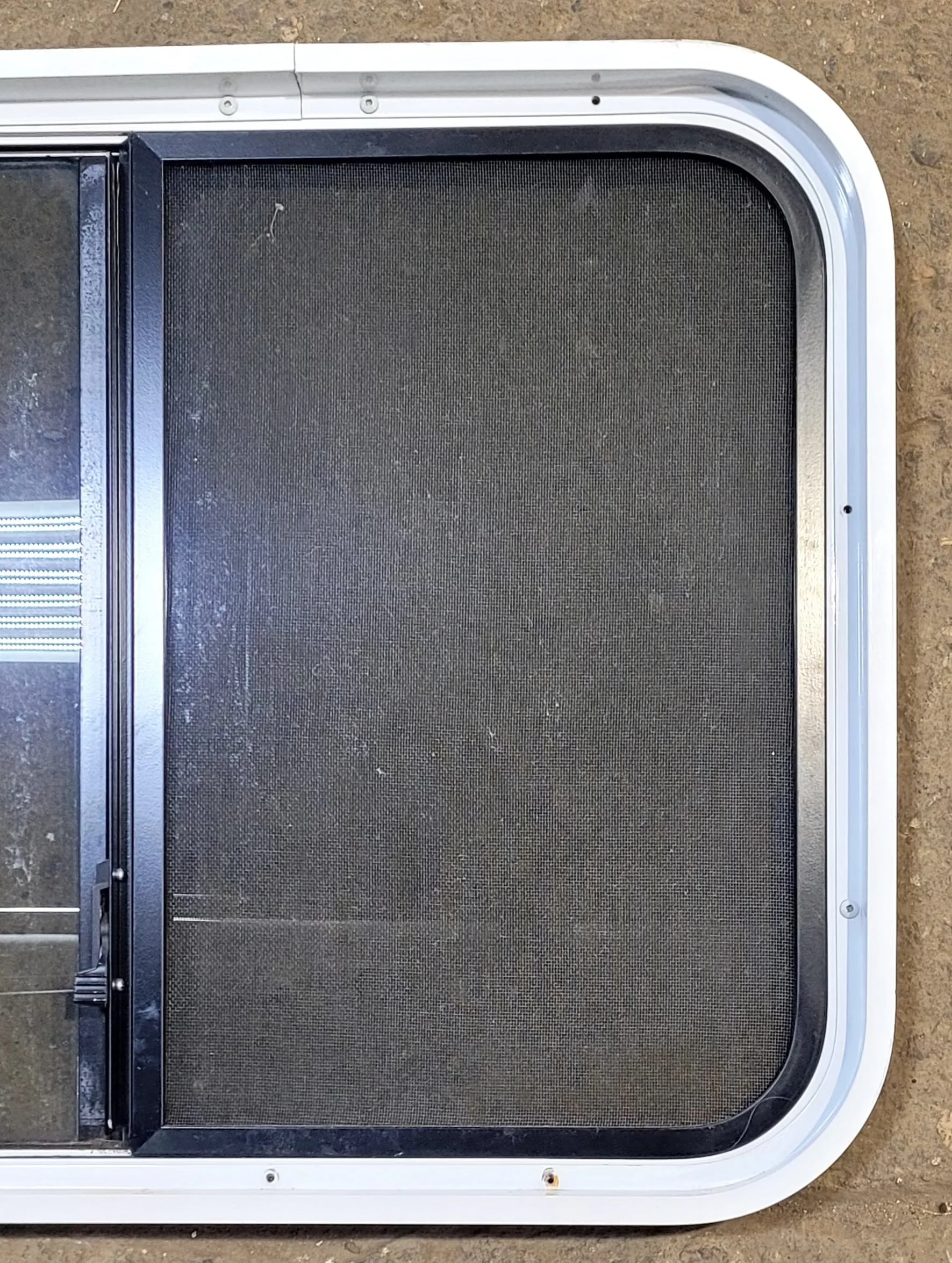 Used White Radius Opening Window : 30 1/4" W x 21 3/4" H x 1 3/4" D - Image 5