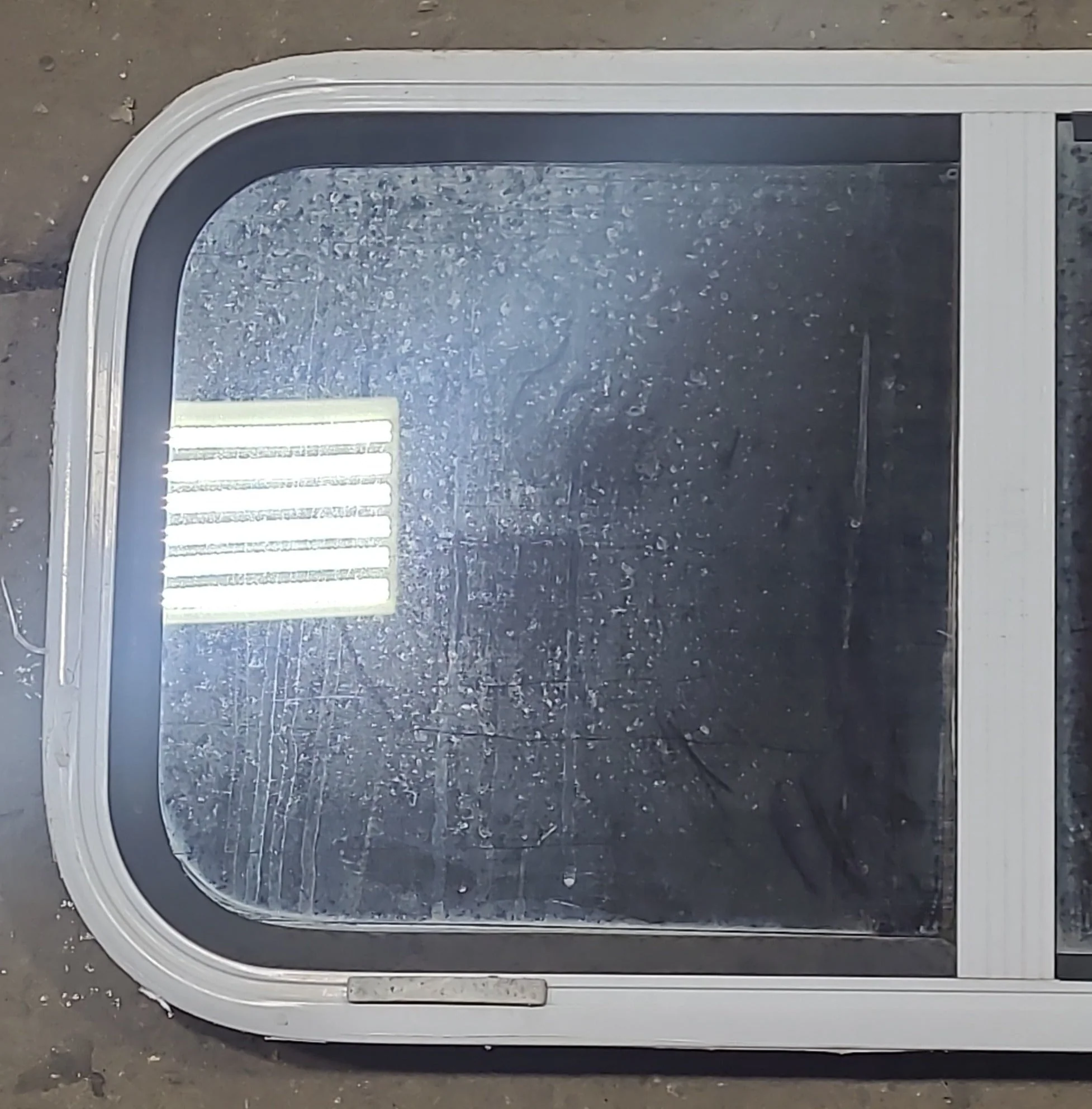 Used White Radius Opening Window : 30" W x 15" H x 1 1/8" D - Image 2