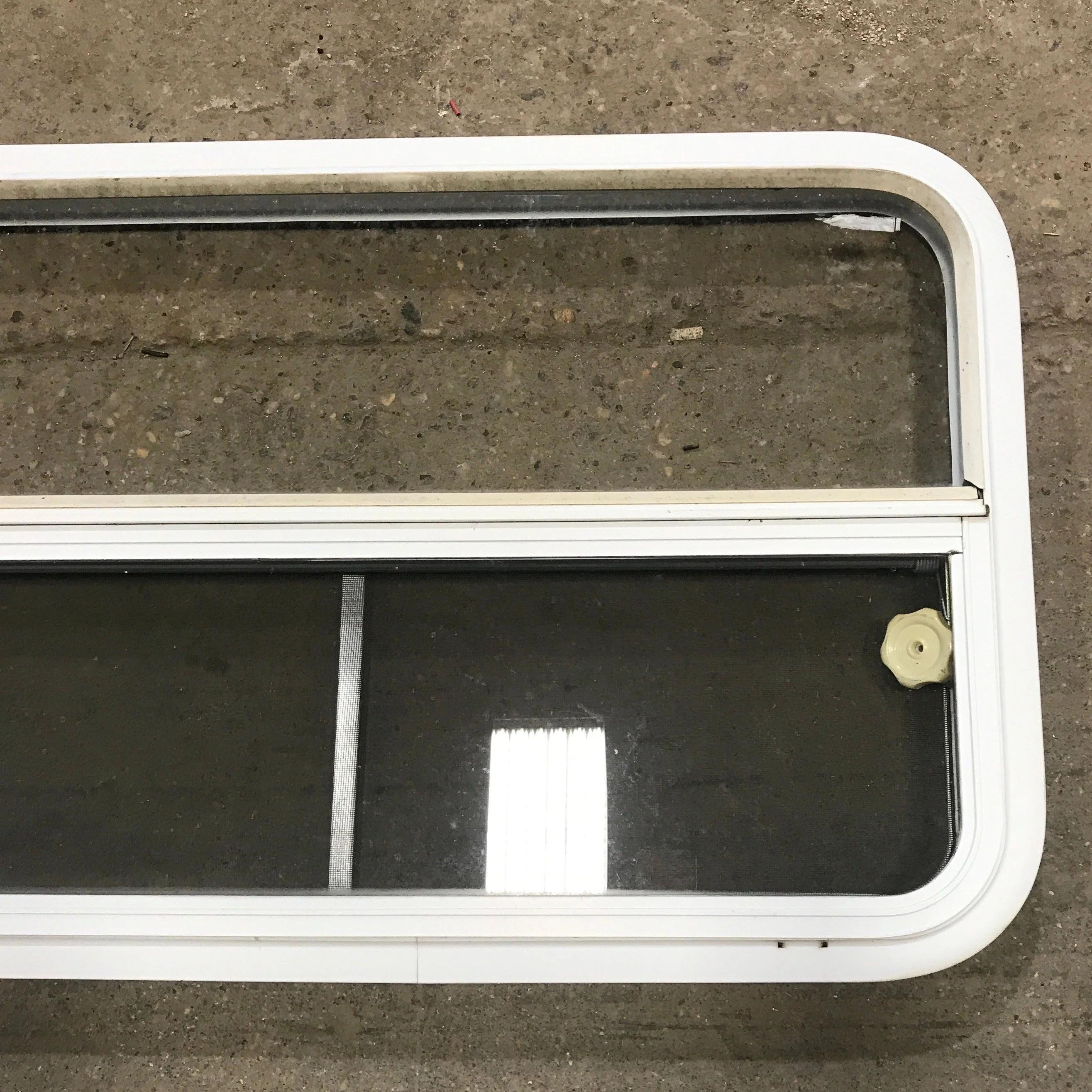 Used White Radius Opening Window : 35 1/2" W x 21 1/2" H x 1 7/8" D - Image 3