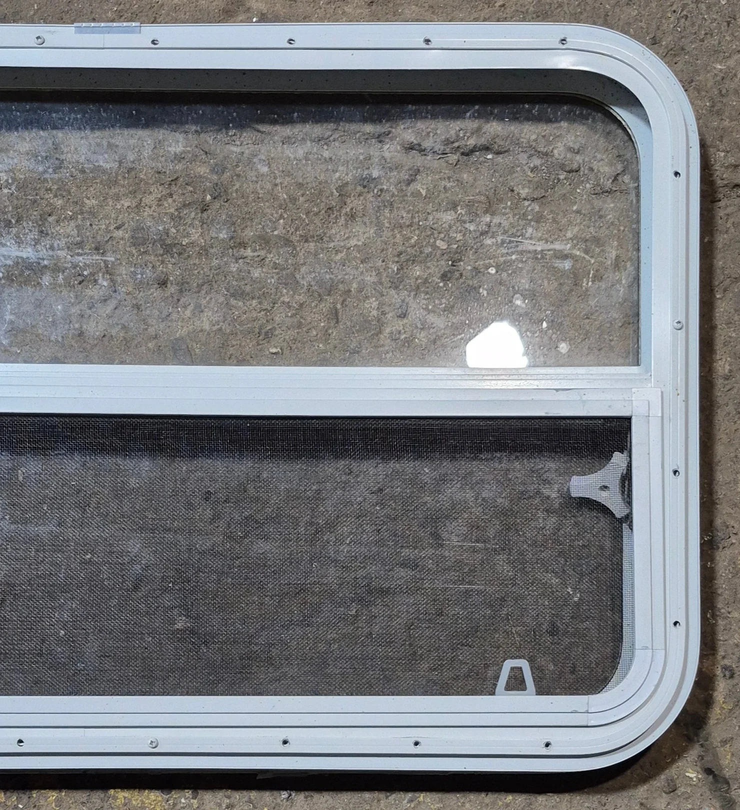 Used White Radius Opening Window : 35 1/2" W x 21 1/4" H x 1 1/8" D - Image 6