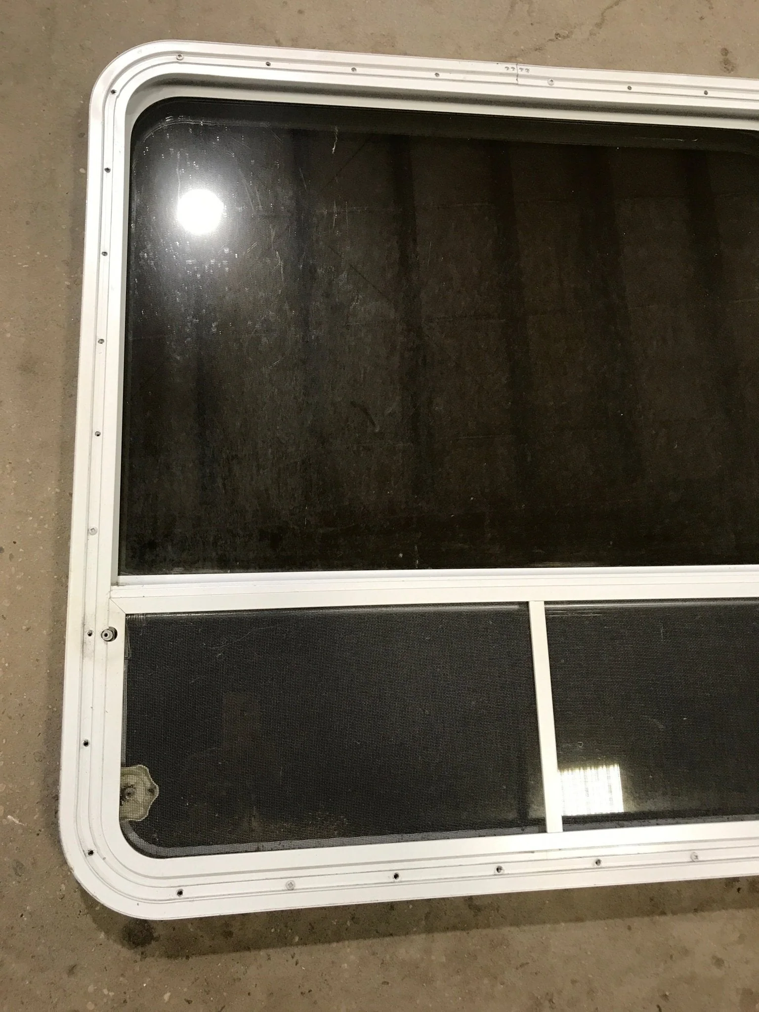 Used White Radius Opening Window : 35 1/2" W x 35 1/2" H x 1 7/8" D - Image 5