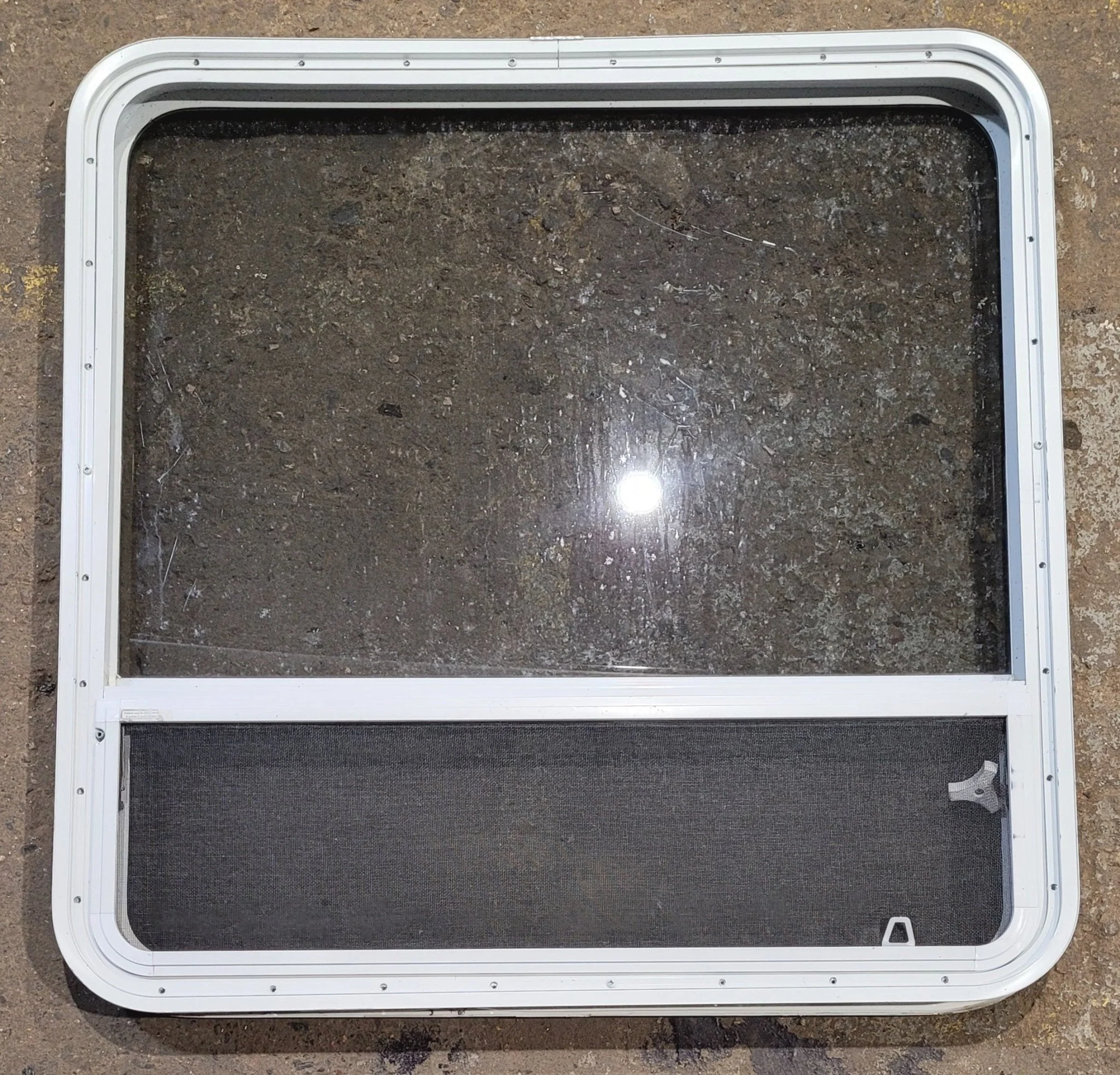 Used White Radius Opening Window : 35 1/2" W x 35 1/4" H x 1 3/4" D - Image 4