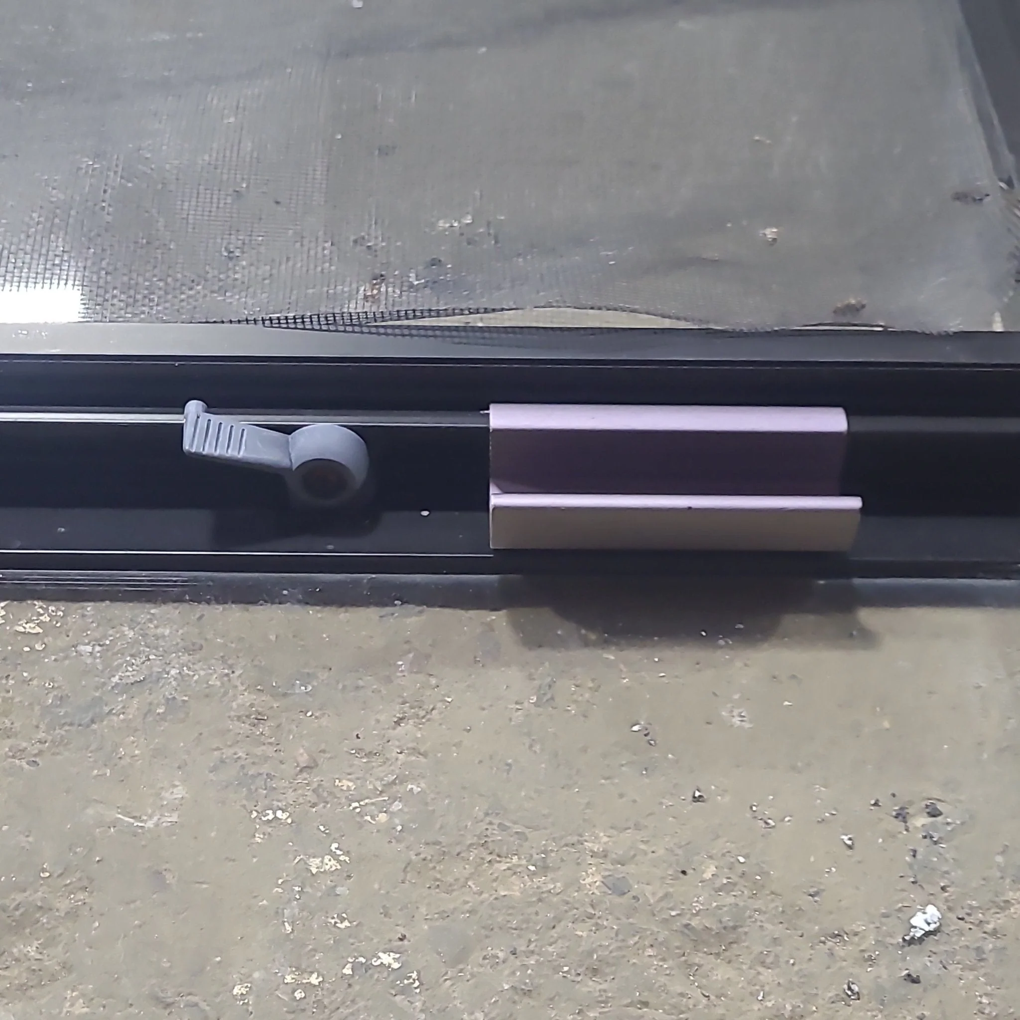 Used Black Radius Opening Window : 36 1/4" W x 14 3/4" H x 1 3/4" D - Image 8