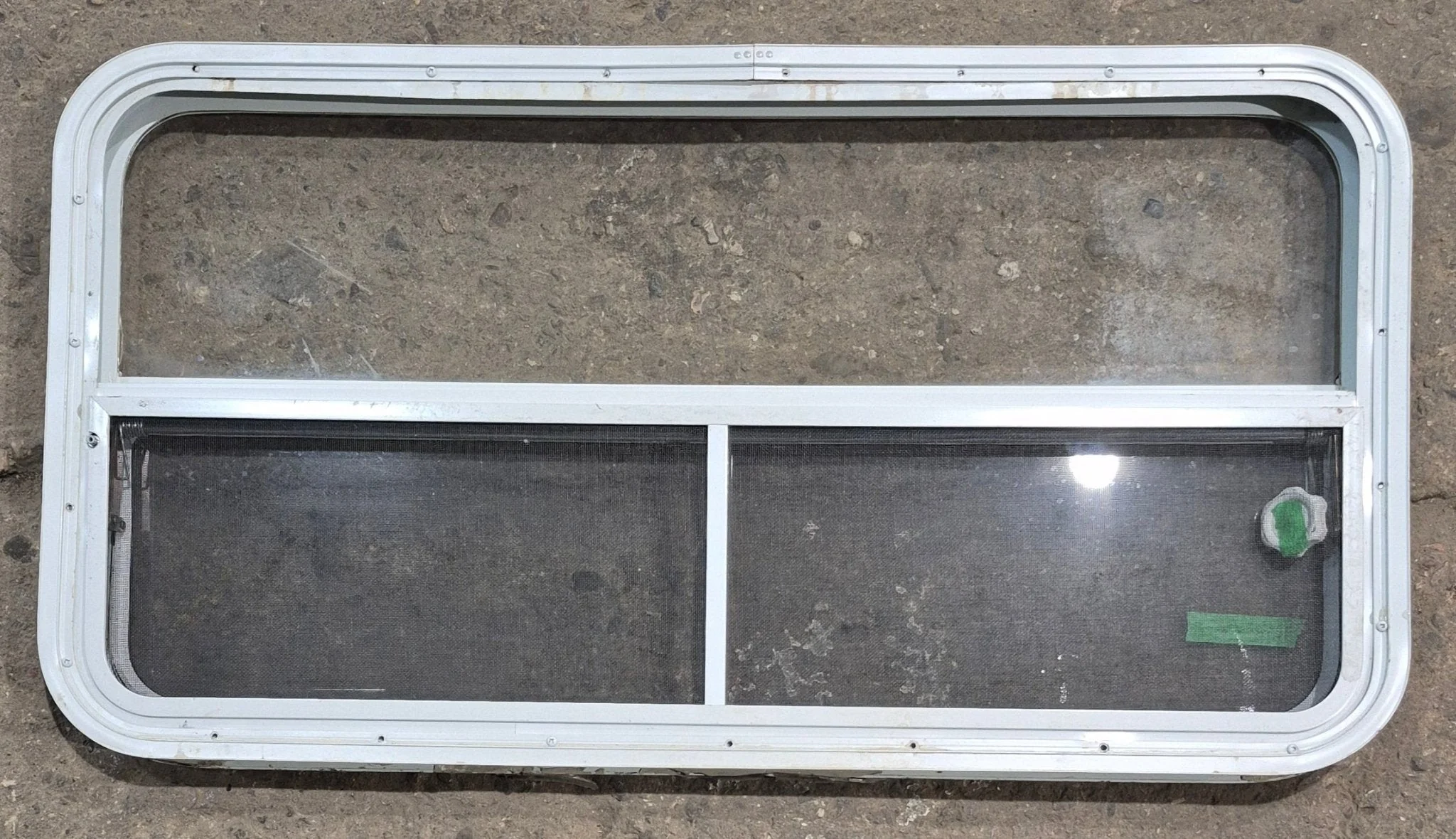 Used White Radius Opening Window : 41 1/4" W x 21 1/4" H x 1 3/4" D - Image 4