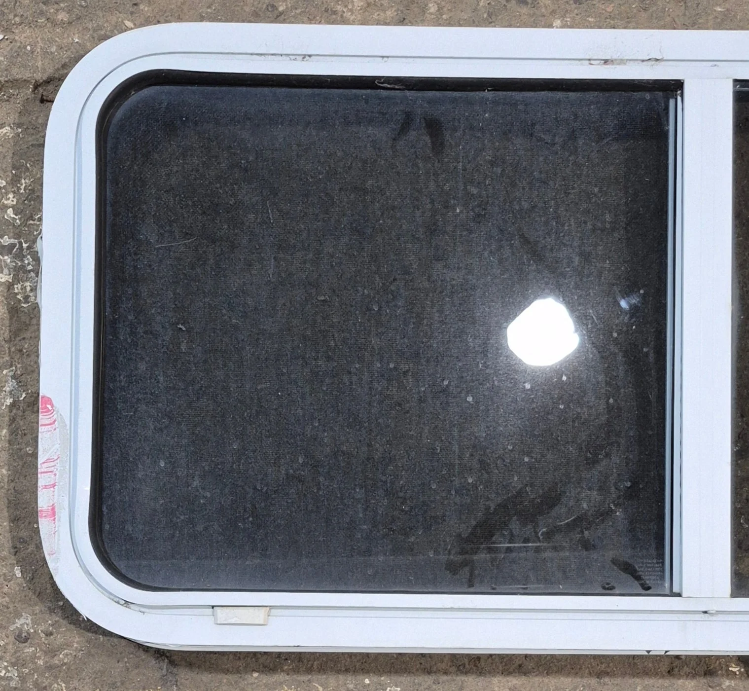 Used White Radius Opening Window : 42 1/4" W x 18 3/4" H x 1 7/8" D - Image 2
