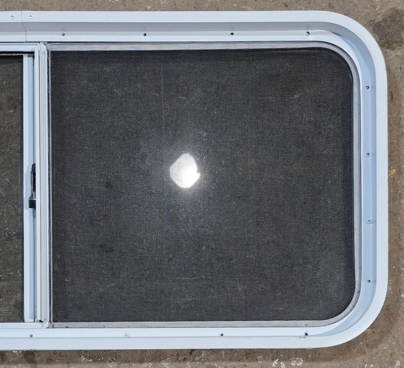 Used White Radius Opening Window : 42 1/4" W x 18 3/4" H x 1 7/8" D - Image 6