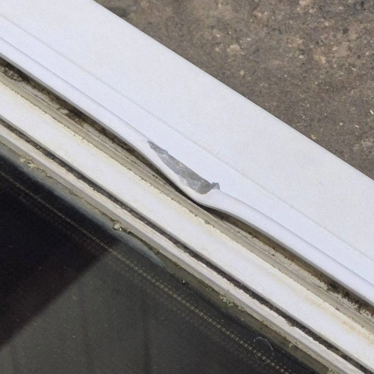 Used White Radius Opening Window - 42 5/8" X 24 3/8" X 1 7/8" - Image 3