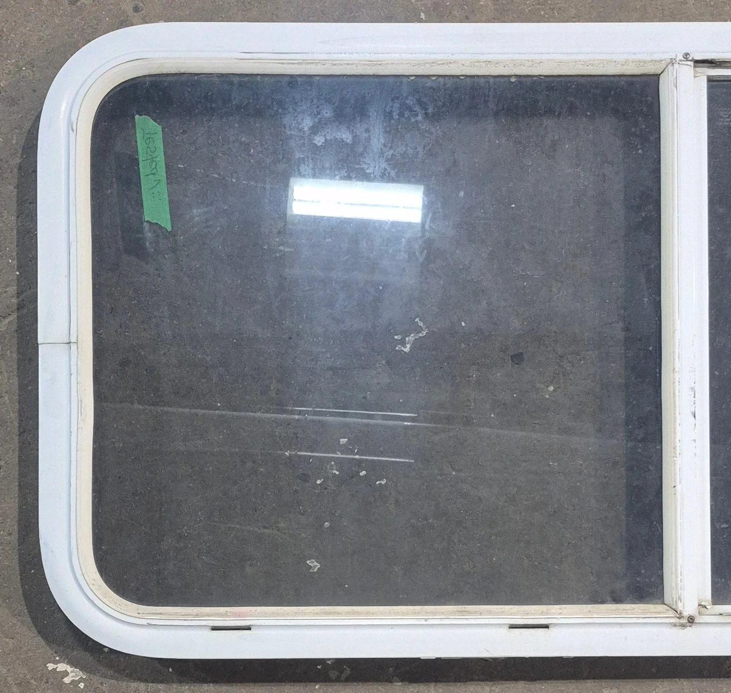 Used White Radius Opening Window : 45 1/2" W x 21 1/4" H x 1 3/4" D - Image 2