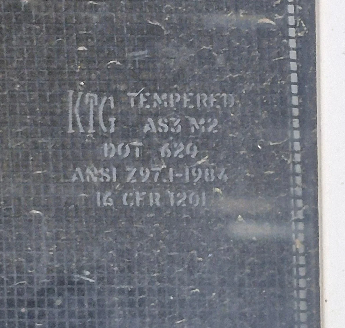 Used White Radius Opening Window : 45 1/2" W x 21 1/4" H x 1 3/4" D - Image 4