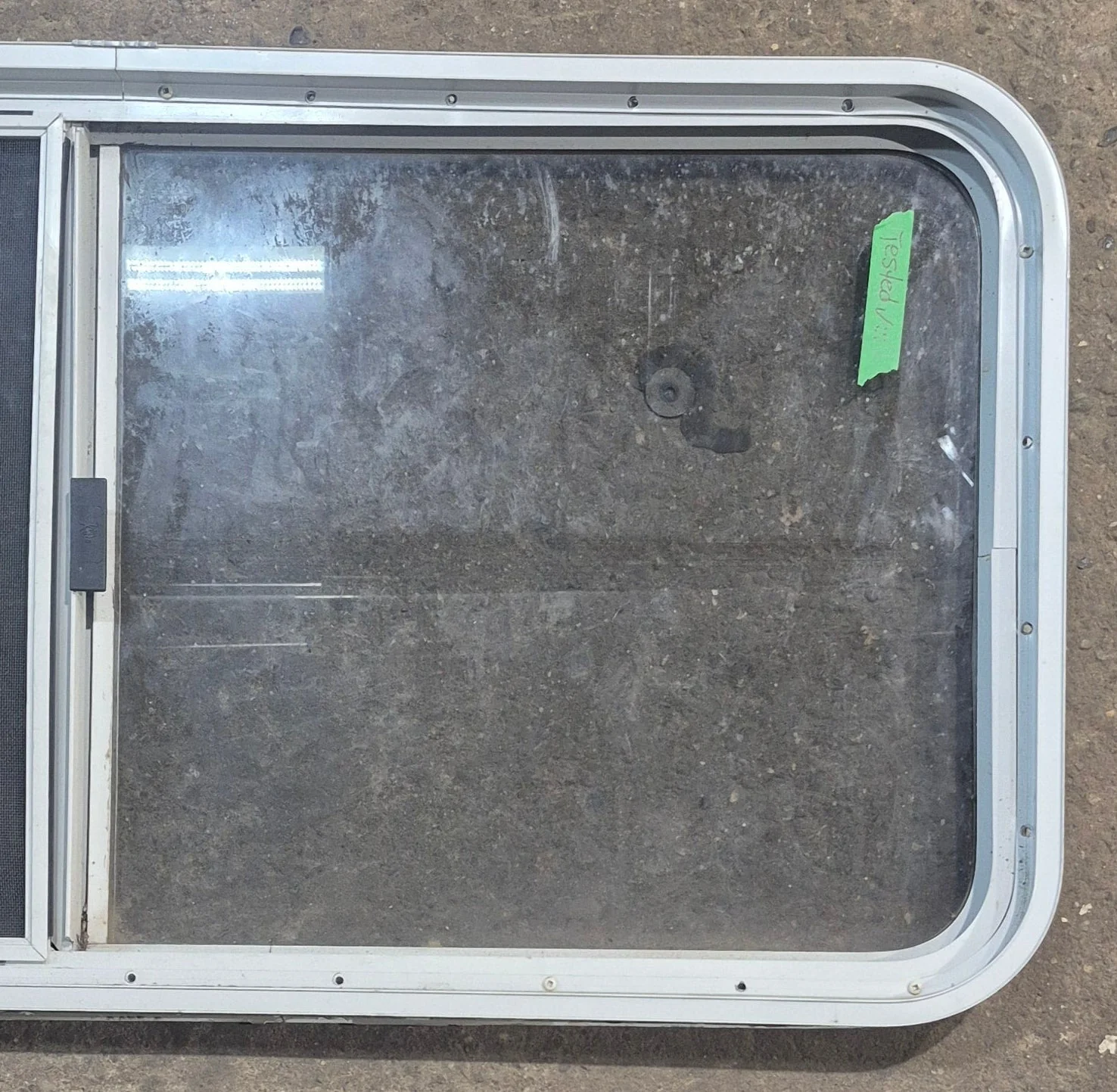 Used White Radius Opening Window : 45 1/2" W x 21 1/4" H x 1 3/4" D - Image 7