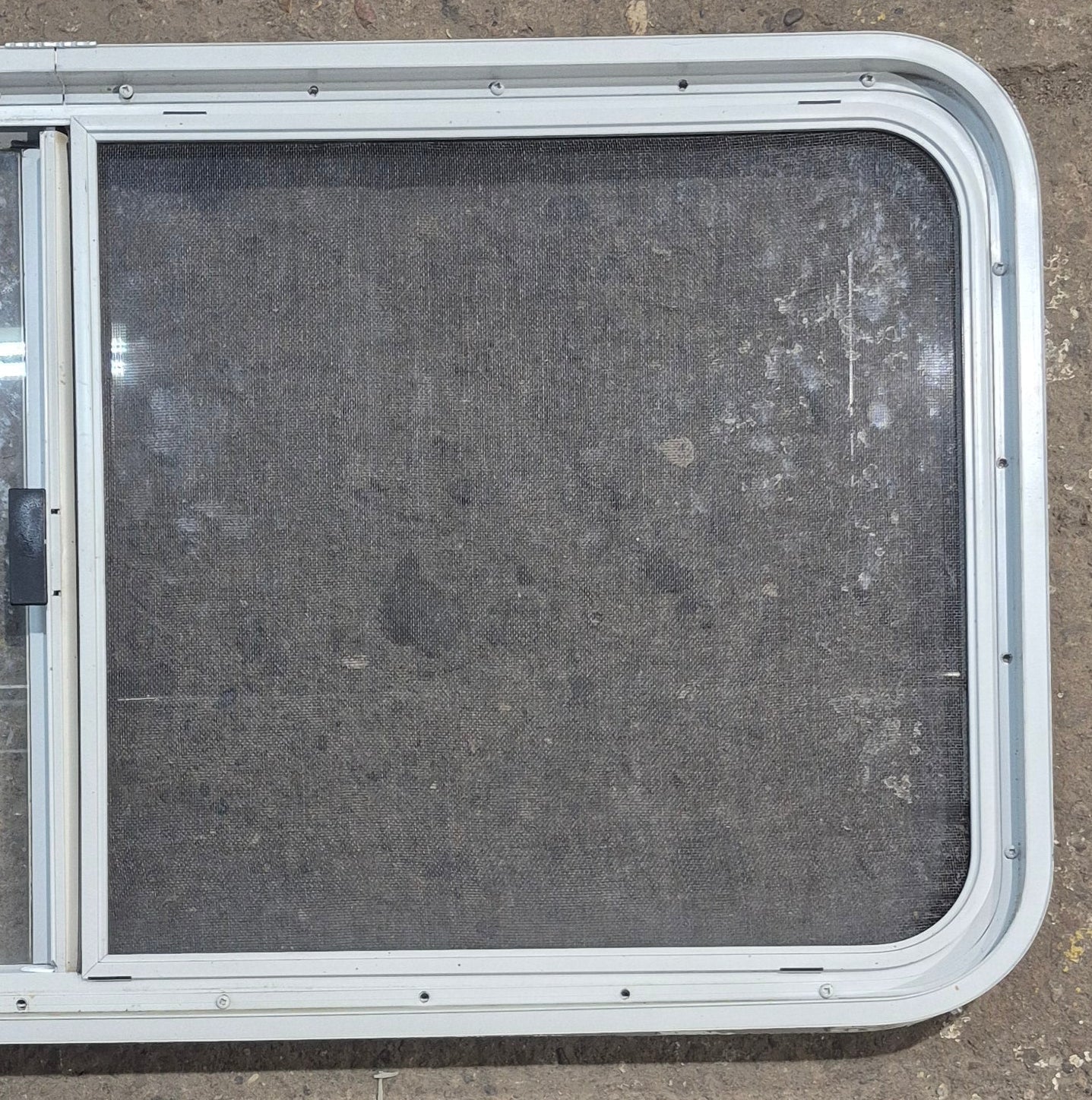 Used White Radius Opening Window : 45 1/4" W x 21 1/2" H x 1 5/8" D - Image 7