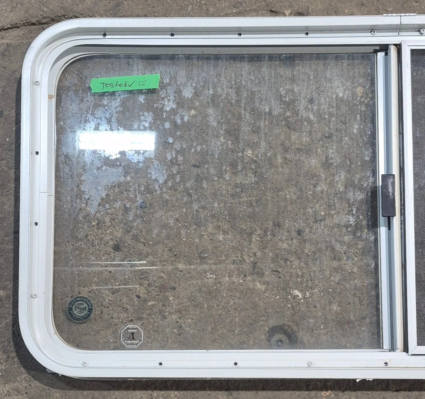 Used White Radius Opening Window : 45 1/4" W x 21 1/2" H x 1 5/8" D - Image 8