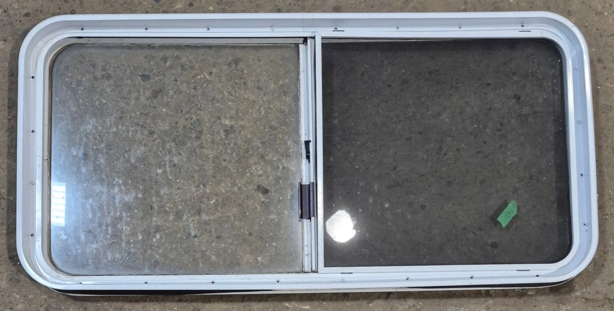 Used White Radius Opening Window : 45 1/4" W x 21 1/2" H x 1 7/8" D - Image 4