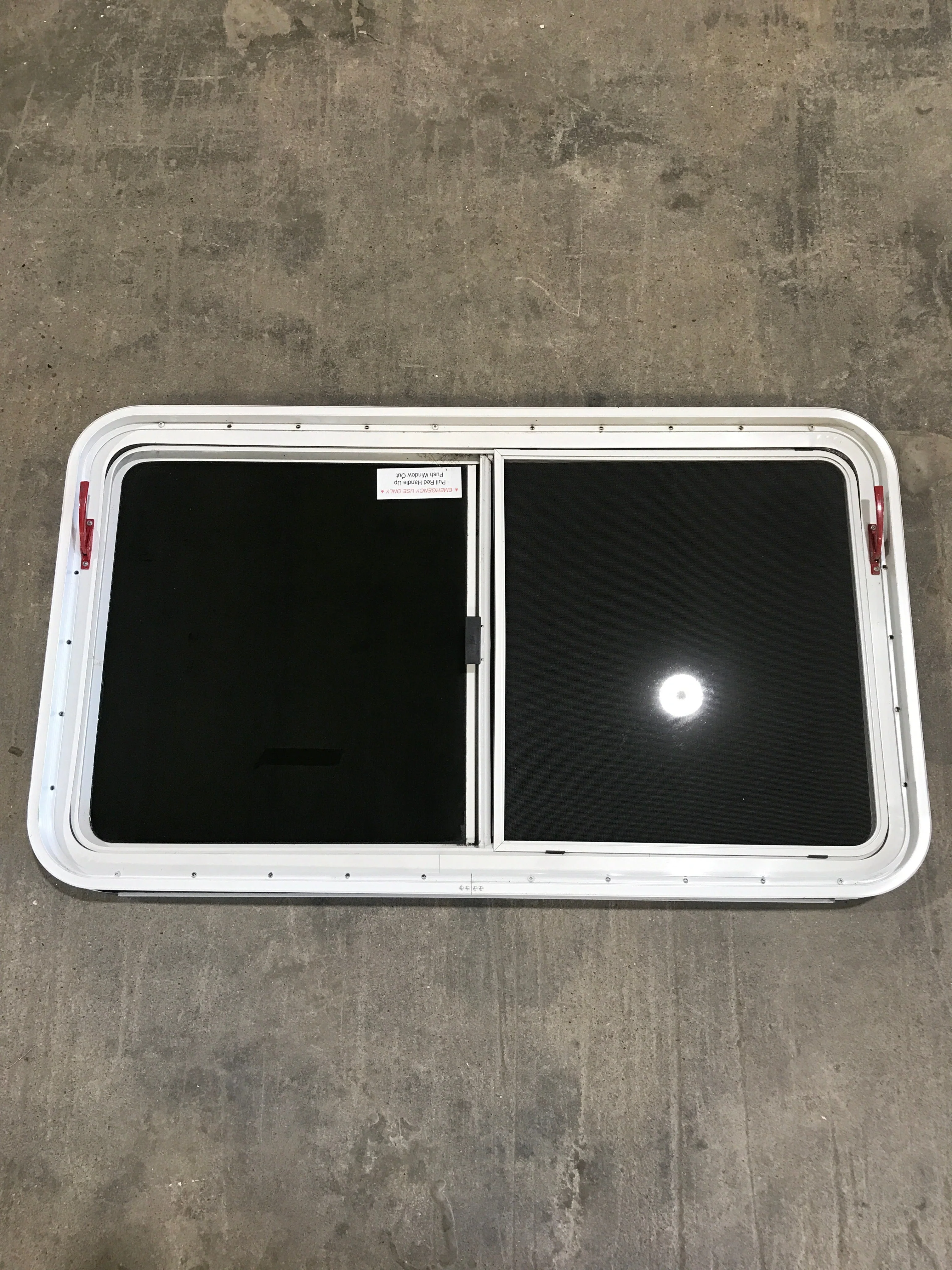 Used White Radius Opening Window : 45 1/4" W x 25 1/2" H x 2" D - Image 3